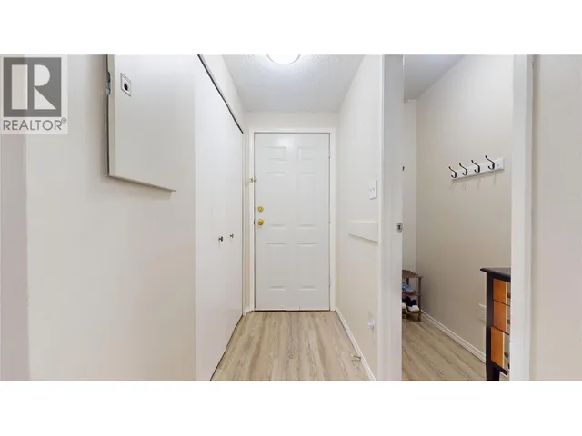 6 - 717 21ST AVENUE NORTH, Cranbrook 4