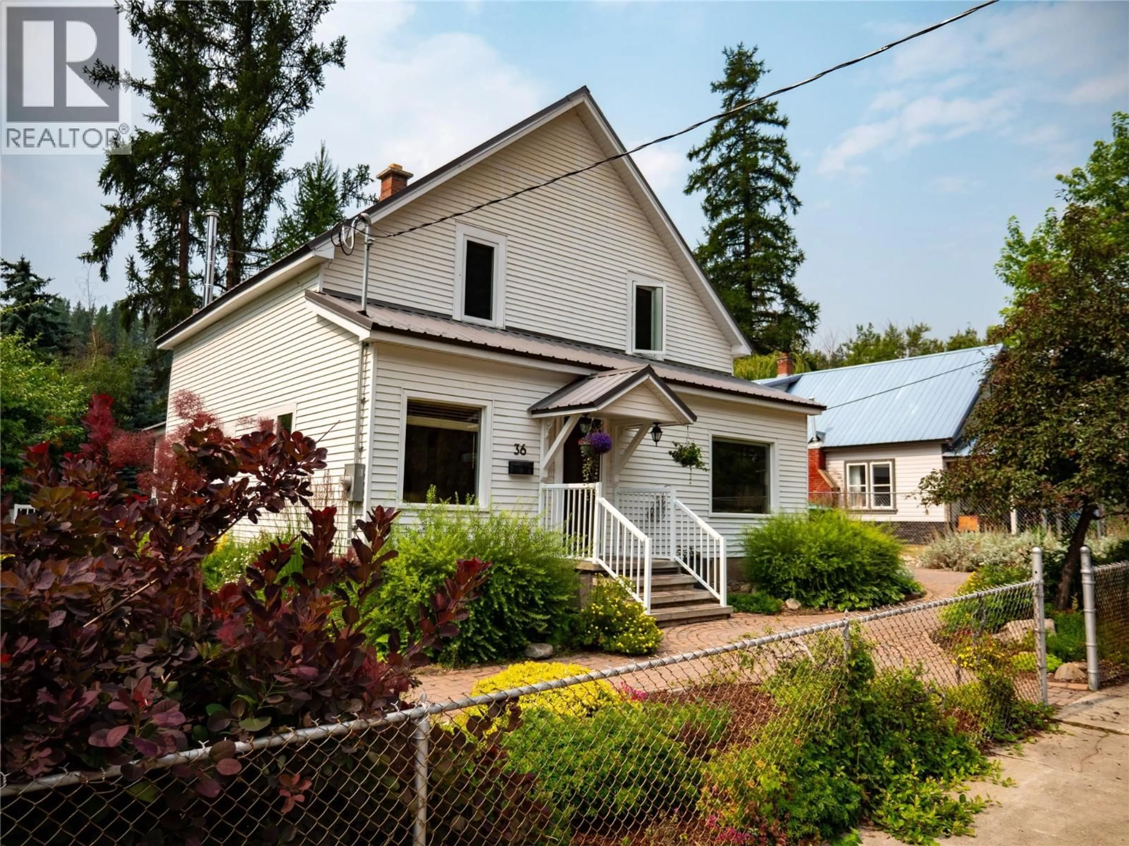 Home with vinyl exterior material, street for 36 HOWARD STREET, Kimberley British Columbia V1A2G2