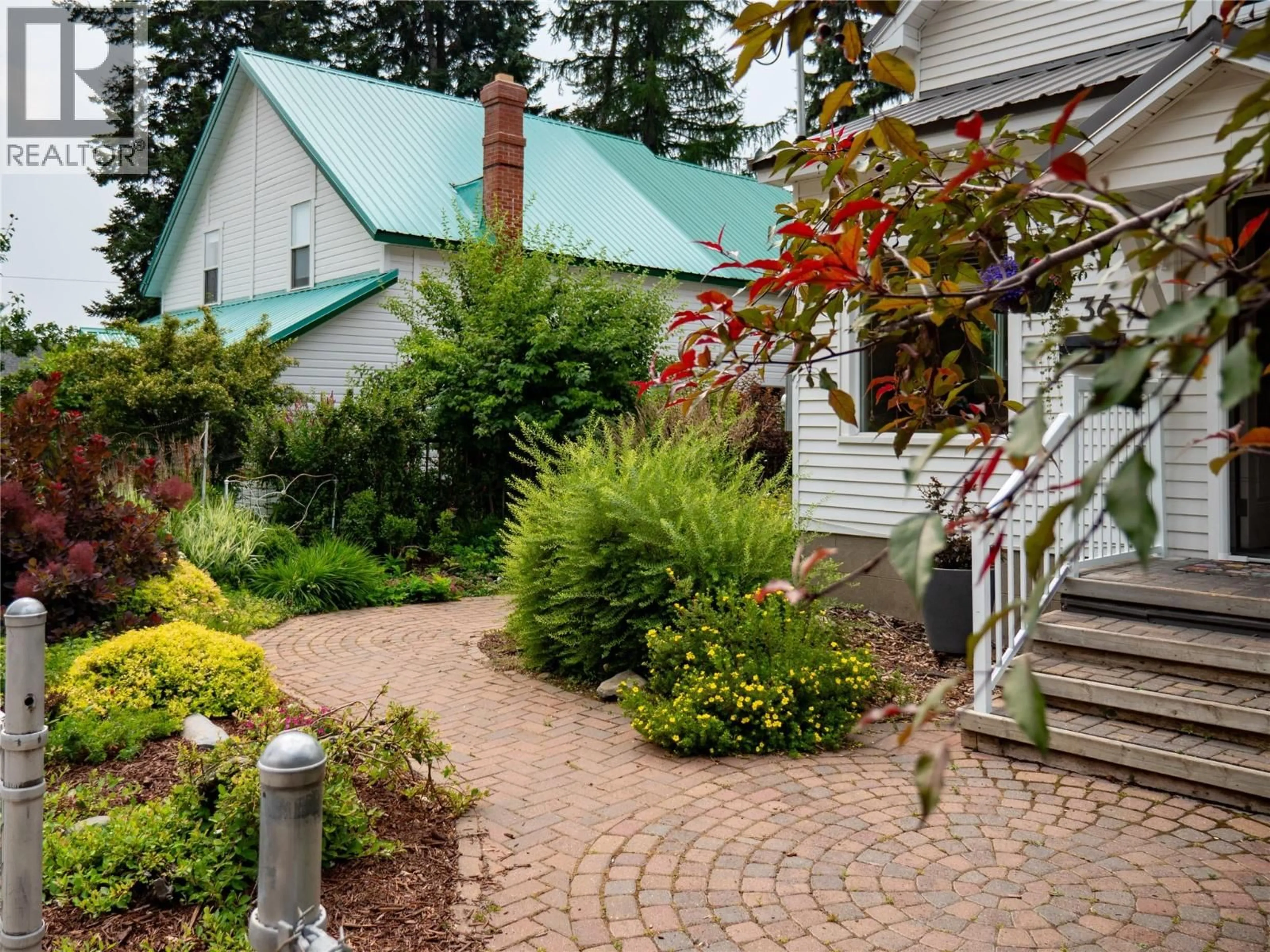 Patio, street for 36 HOWARD STREET, Kimberley British Columbia V1A2G2