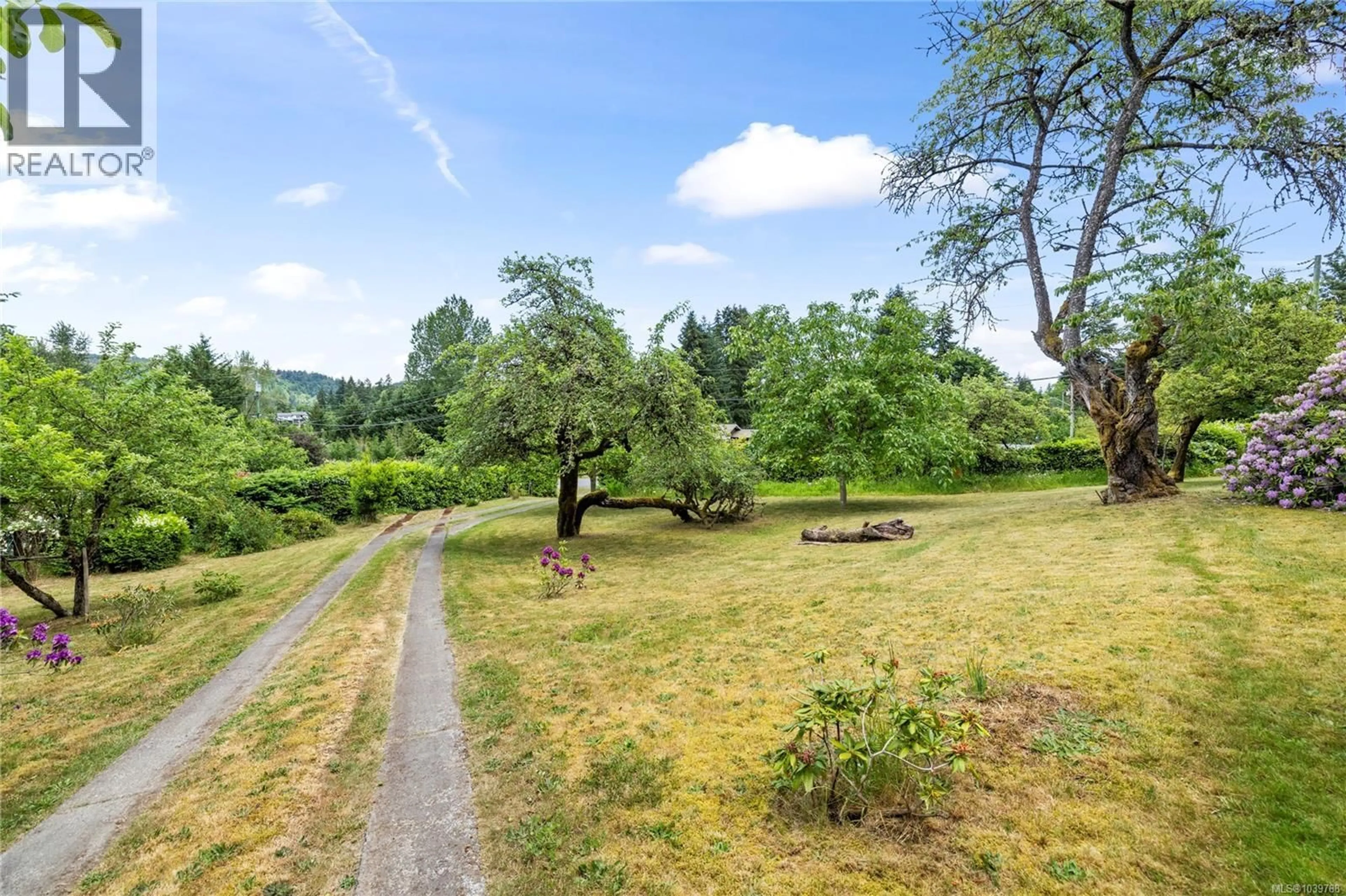 Patio, forest/trees view for 5002 GROUHEL ROAD, Ladysmith British Columbia V9G1J4