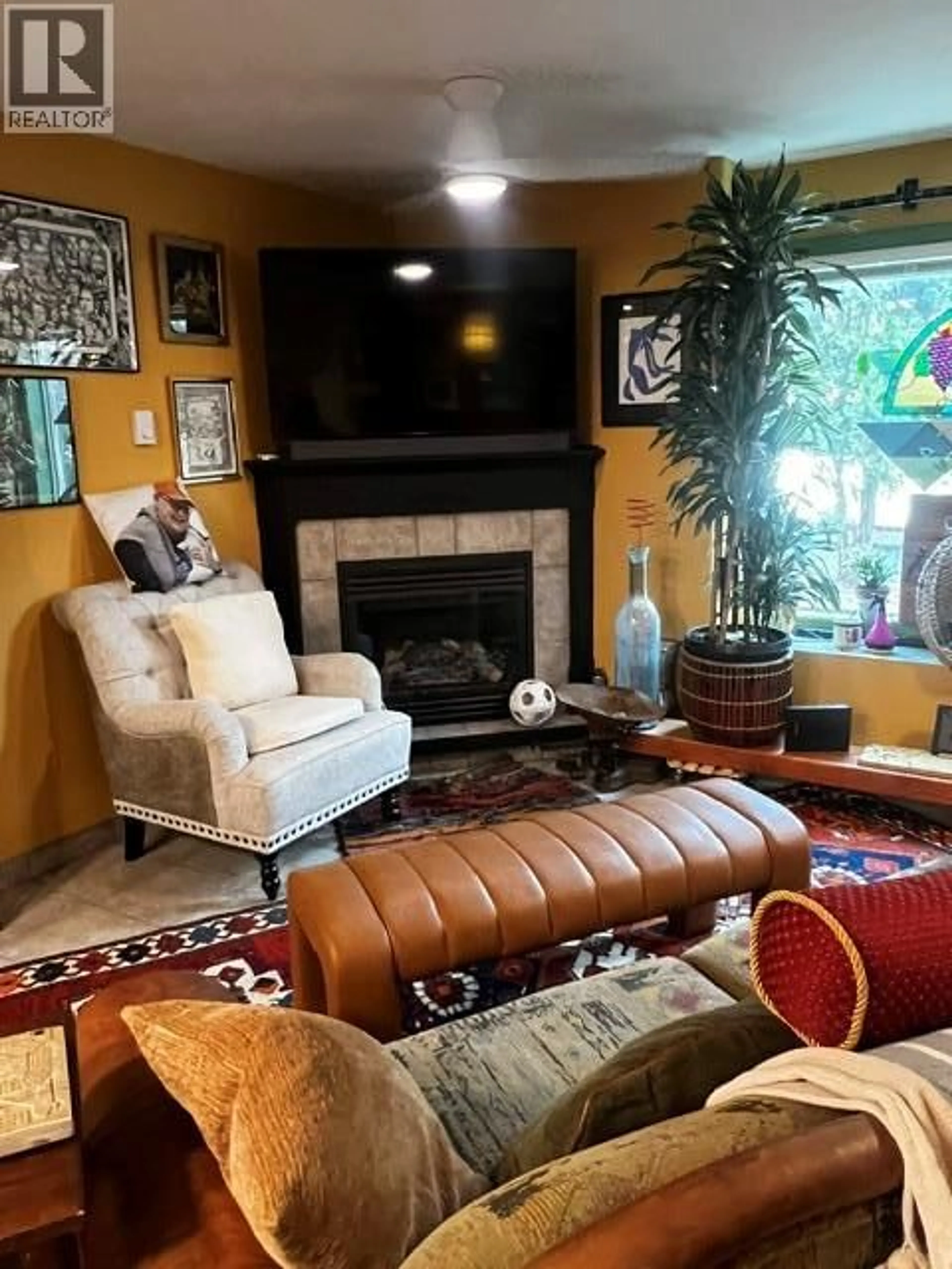 Living room with furniture, unknown for 113 - 9307 62ND AVENUE, Osoyoos British Columbia V0H1V1