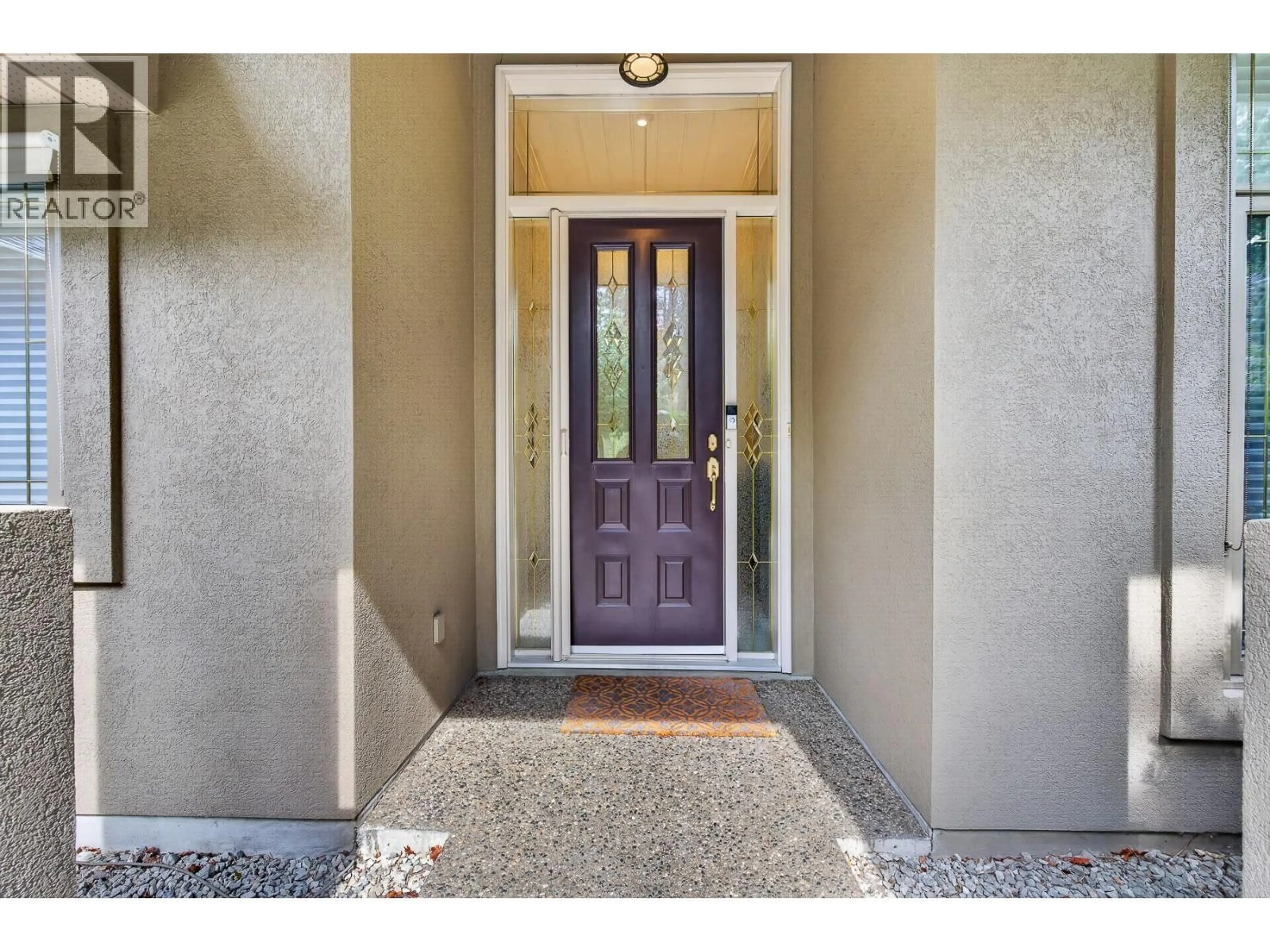 Indoor entryway for 3901 GALLAGHERS CIRCLE, Kelowna British Columbia V1W3Z9