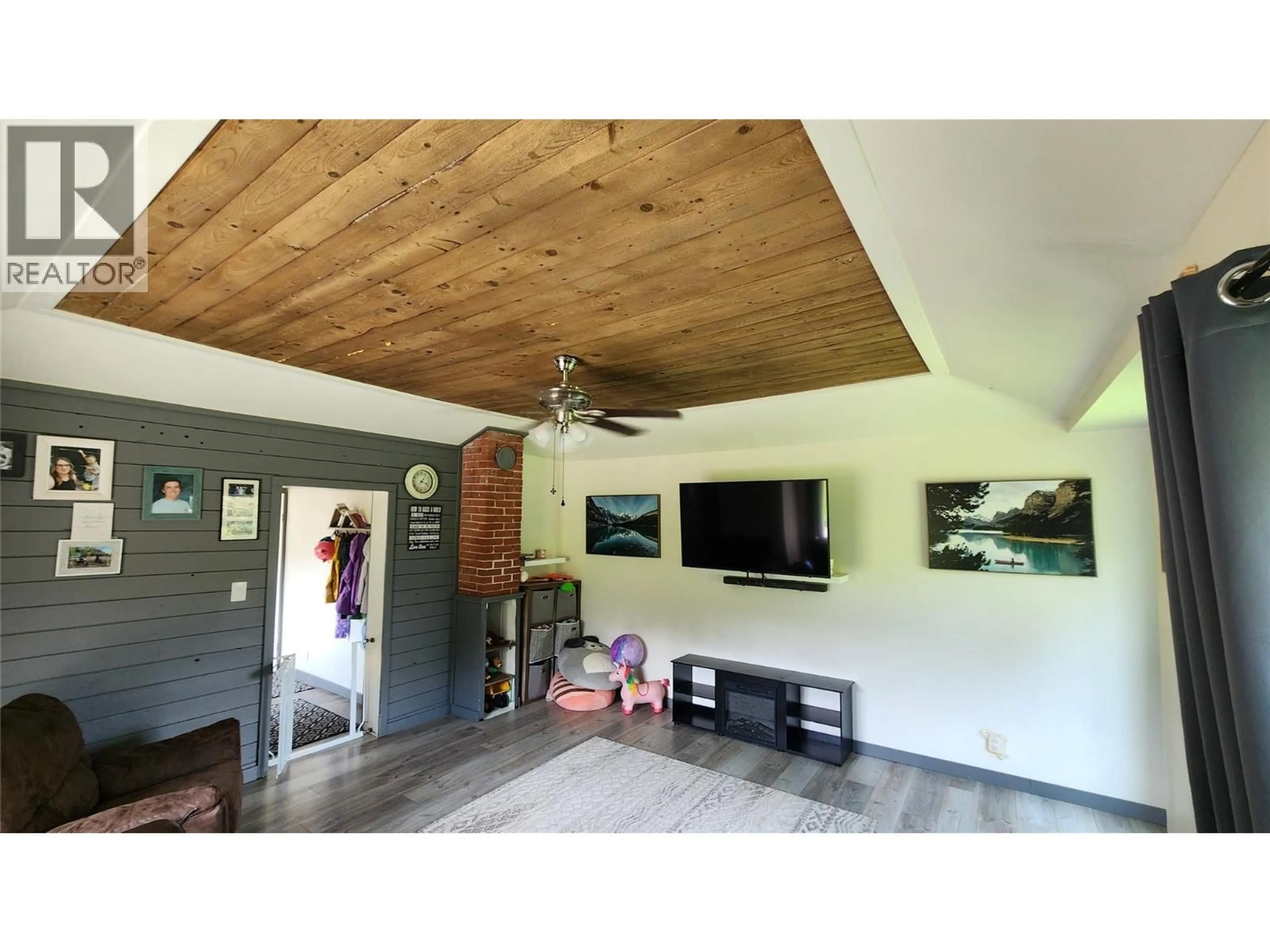 Unknown for 13287 LINKLATER LANE, Pouce Coupe British Columbia V0C2C0