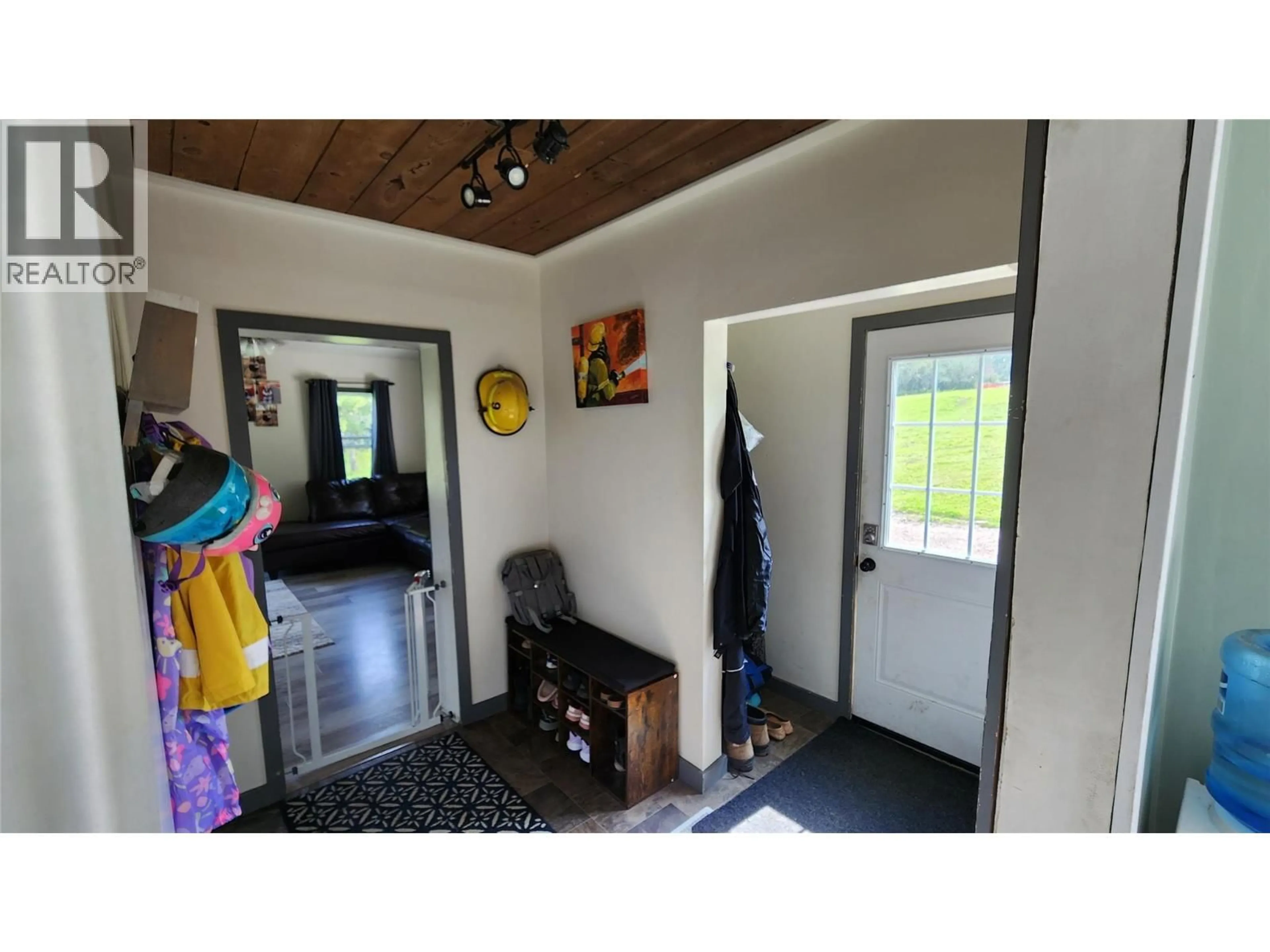 Unknown for 13287 LINKLATER LANE, Pouce Coupe British Columbia V0C2C0