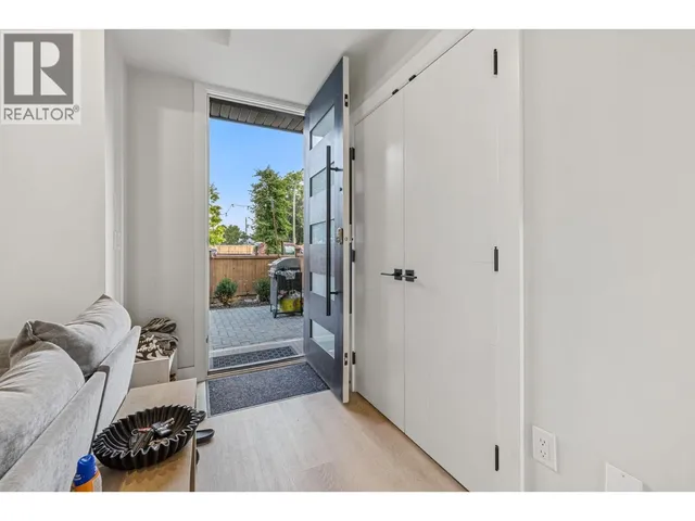 2 - 830 GLENWOOD AVENUE, Kelowna 2