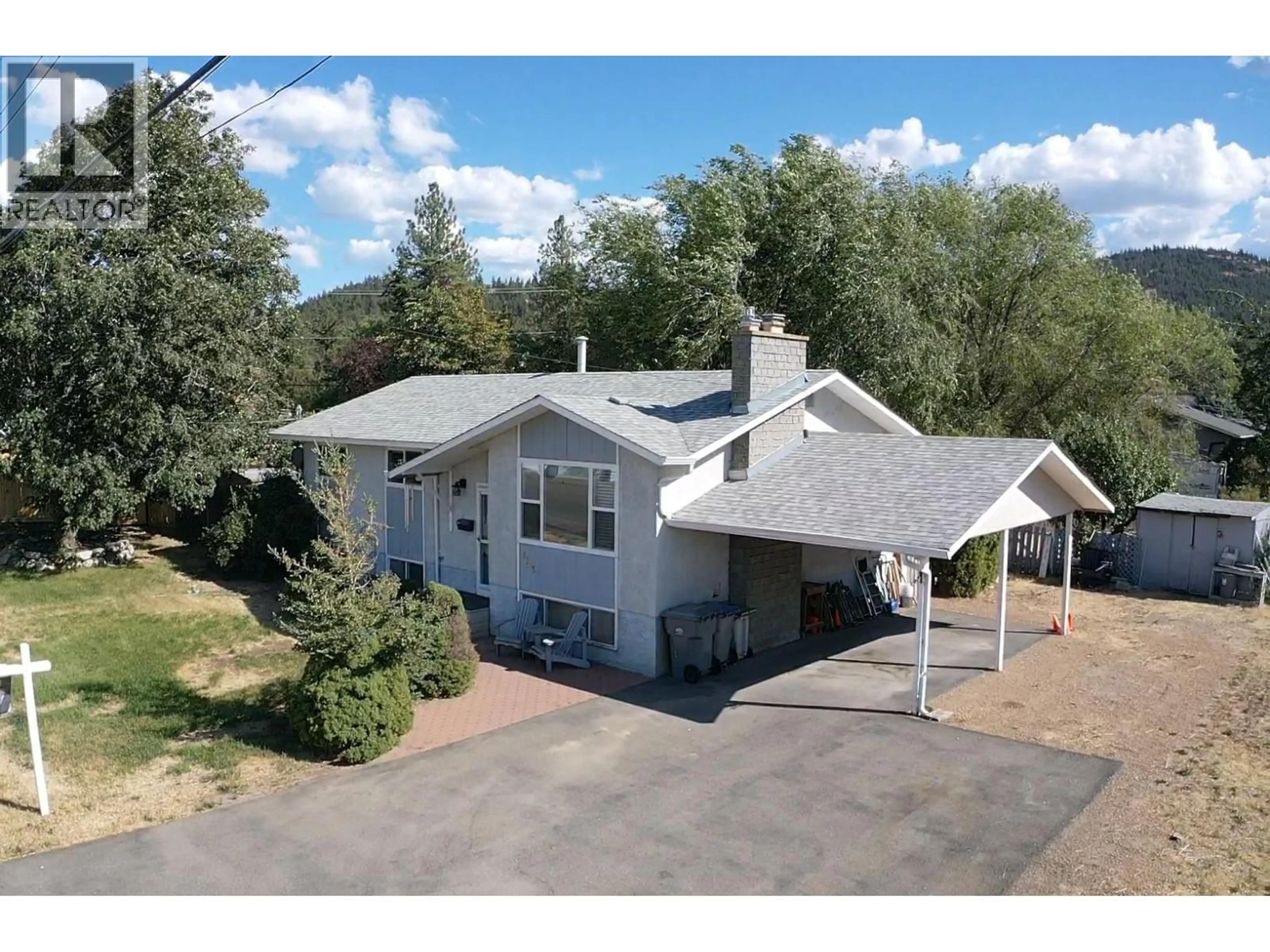 A pic from outside/outdoor area/front of a property/back of a property/a pic from drone, unknown for 1185 HIGHRIDGE DRIVE, Kamloops British Columbia V2C5G5