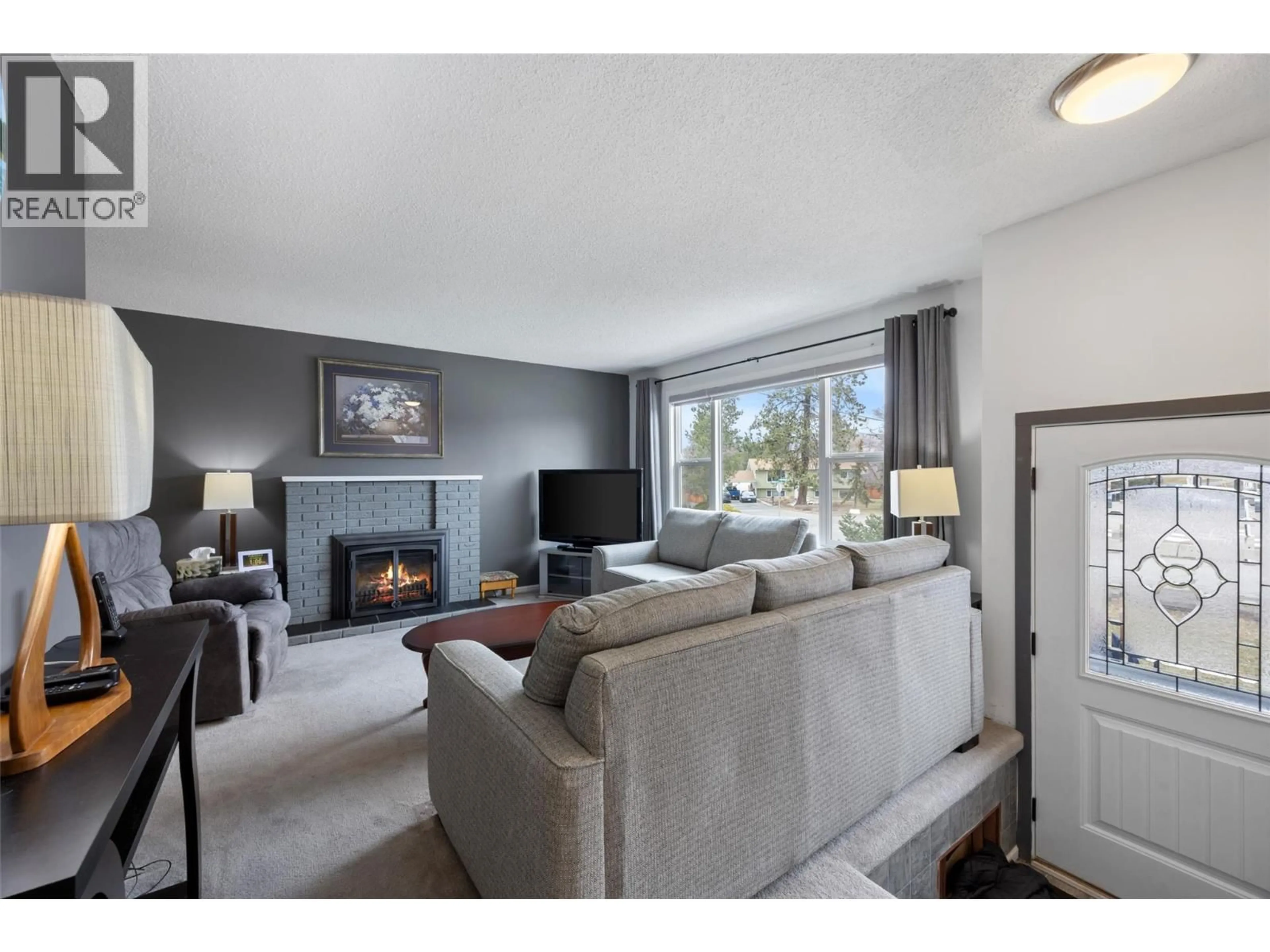 Living room with furniture, unknown for 1185 HIGHRIDGE DRIVE, Kamloops British Columbia V2C5G5