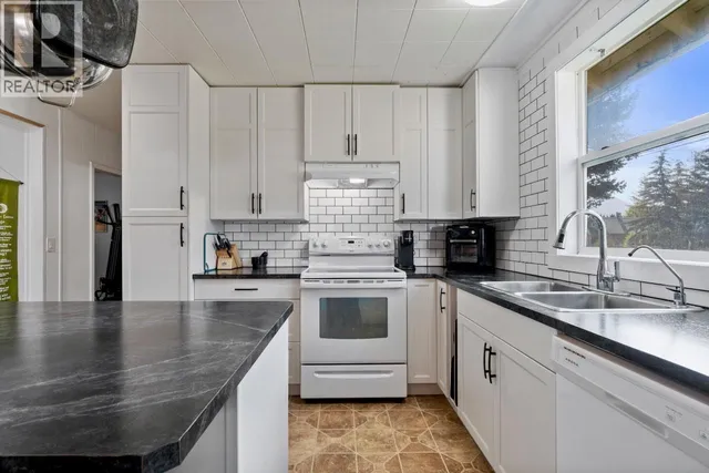 5722 97 HIGHWAY NORTH, Falkland 5