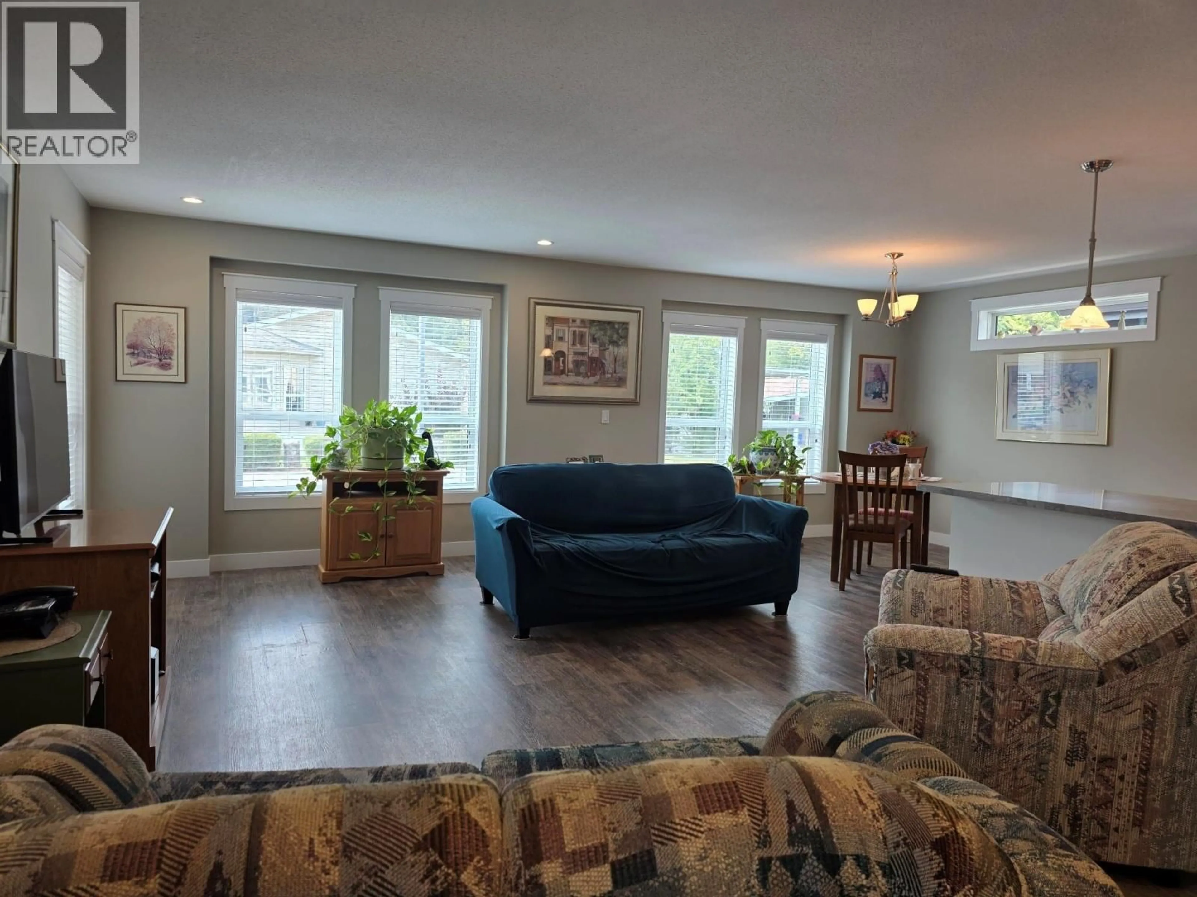 Living room with furniture, wood/laminate floor for 29 - 1500 NEIMI ROAD, Christina Lake British Columbia V0H1E0