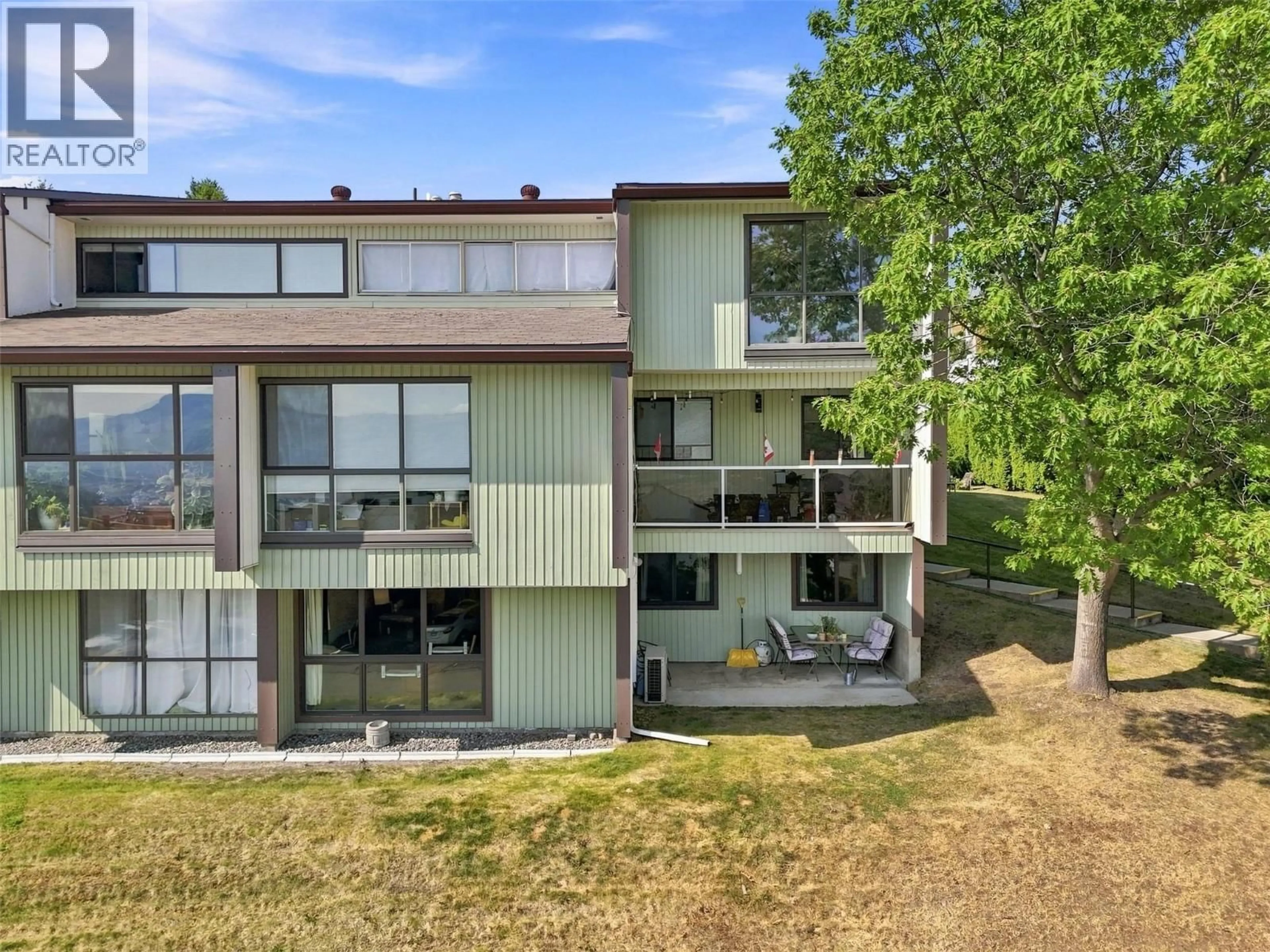 A pic from outside/outdoor area/front of a property/back of a property/a pic from drone, unknown for 96 - 137 MCGILL ROAD, Kamloops British Columbia V2C1L9