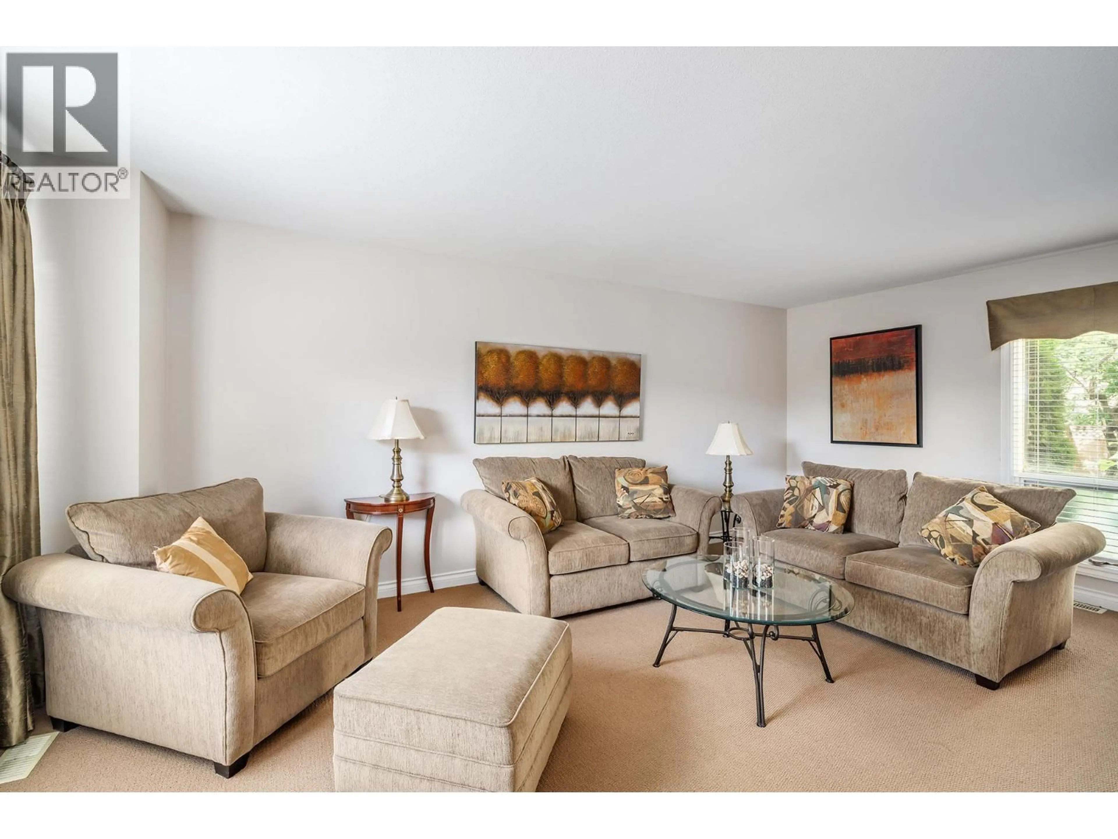 Living room with furniture, unknown for 897 MISSION SPRINGS CRESCENT, Kelowna British Columbia V1W3L9