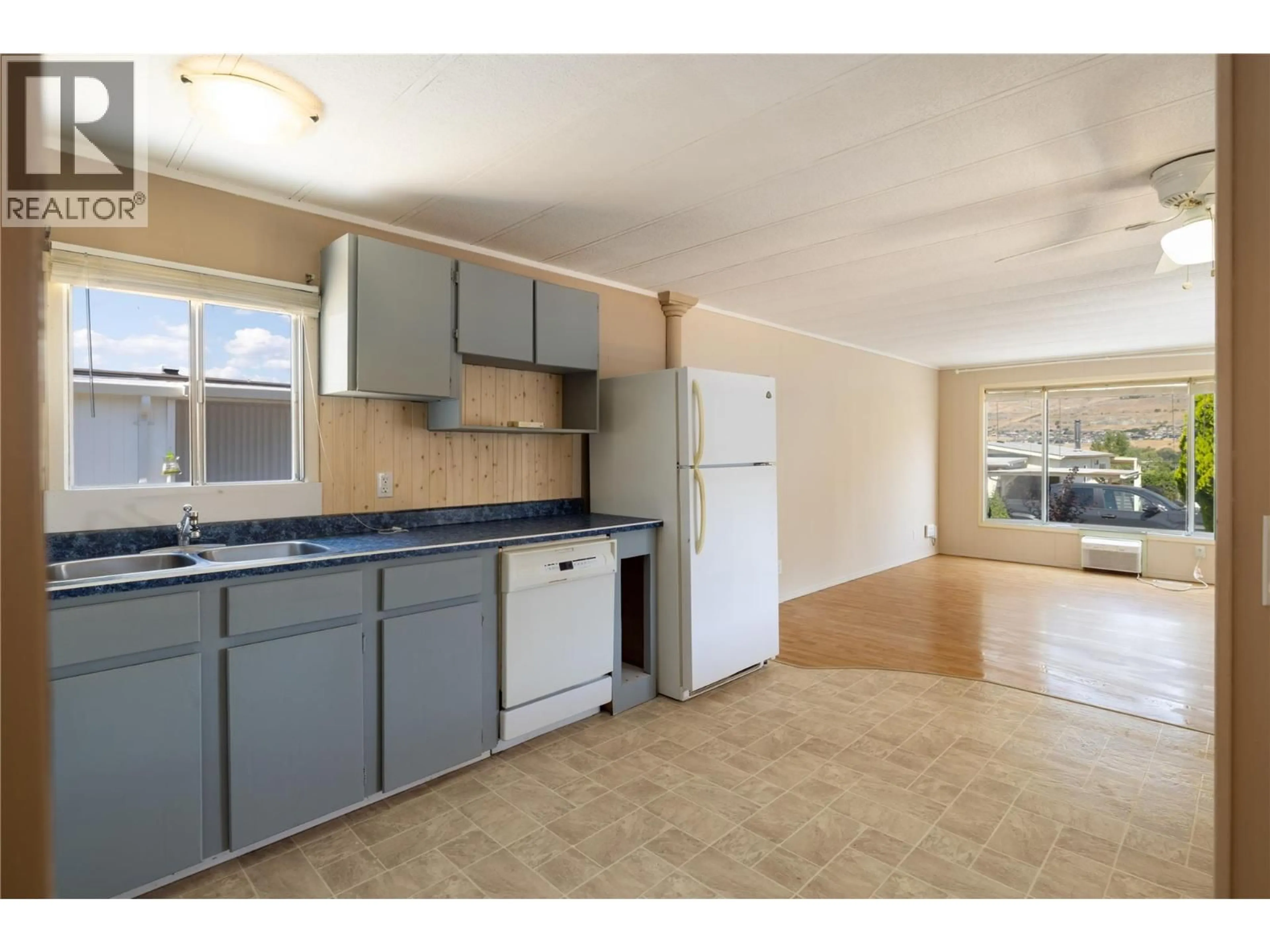 Standard kitchen, unknown for 39 - 6902 OKANAGAN LANDING ROAD, Vernon British Columbia V1H1X4