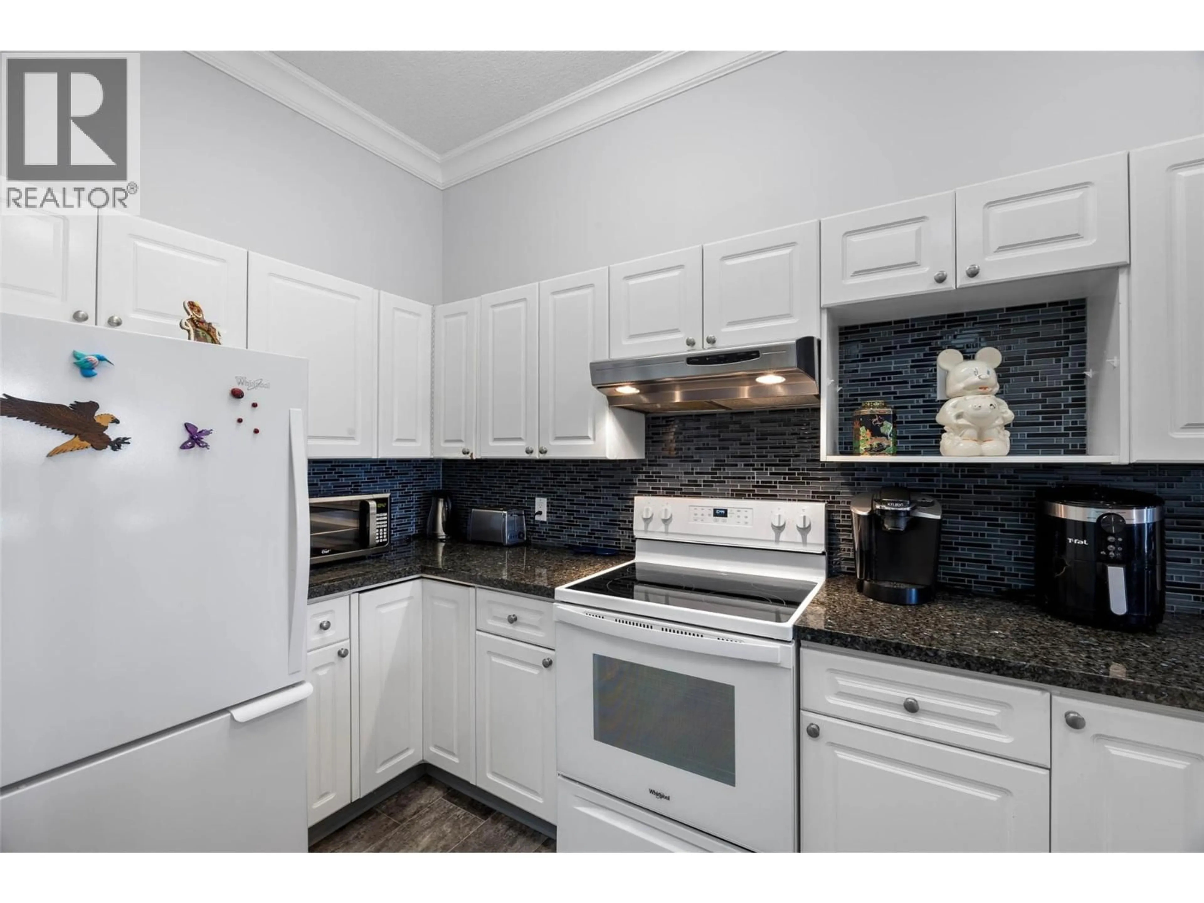 Standard kitchen, ceramic/tile floor for 508 - 712 SAHALI TERRACE, Kamloops British Columbia V2C6T2