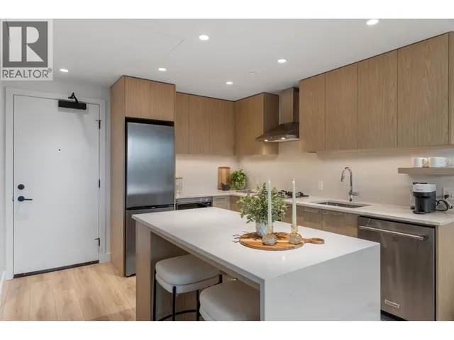 206 - 3051 ABBOTT STREET, Kelowna 2
