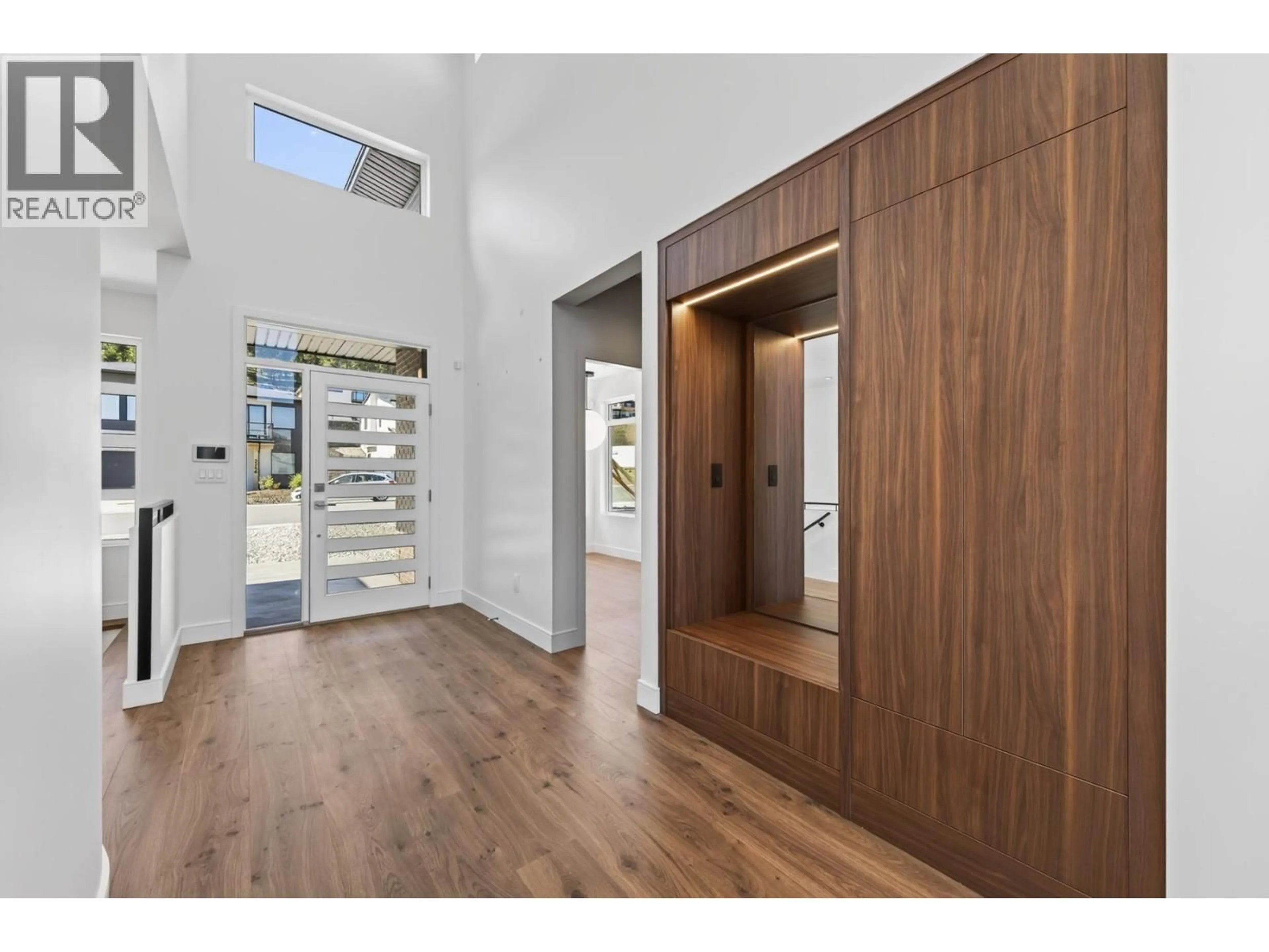 Indoor entryway for 2257 COLDWATER DRIVE, Kamloops British Columbia V2E0E6