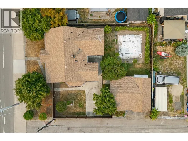 1339 RICHTER STREET, Kelowna 2