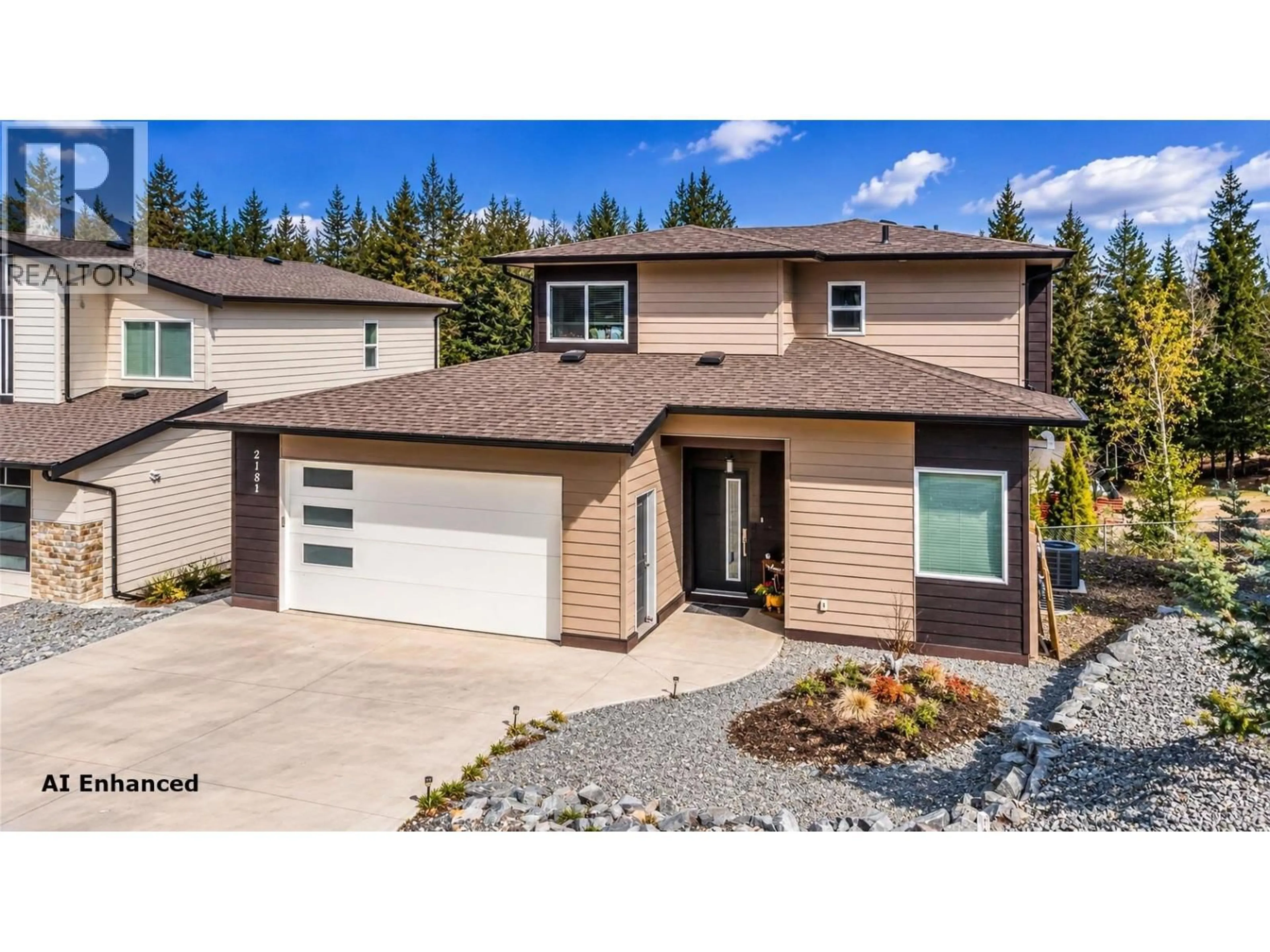Home with vinyl exterior material, street for 2181 14 AVENUE SOUTHEAST, Salmon Arm British Columbia V1E2N2