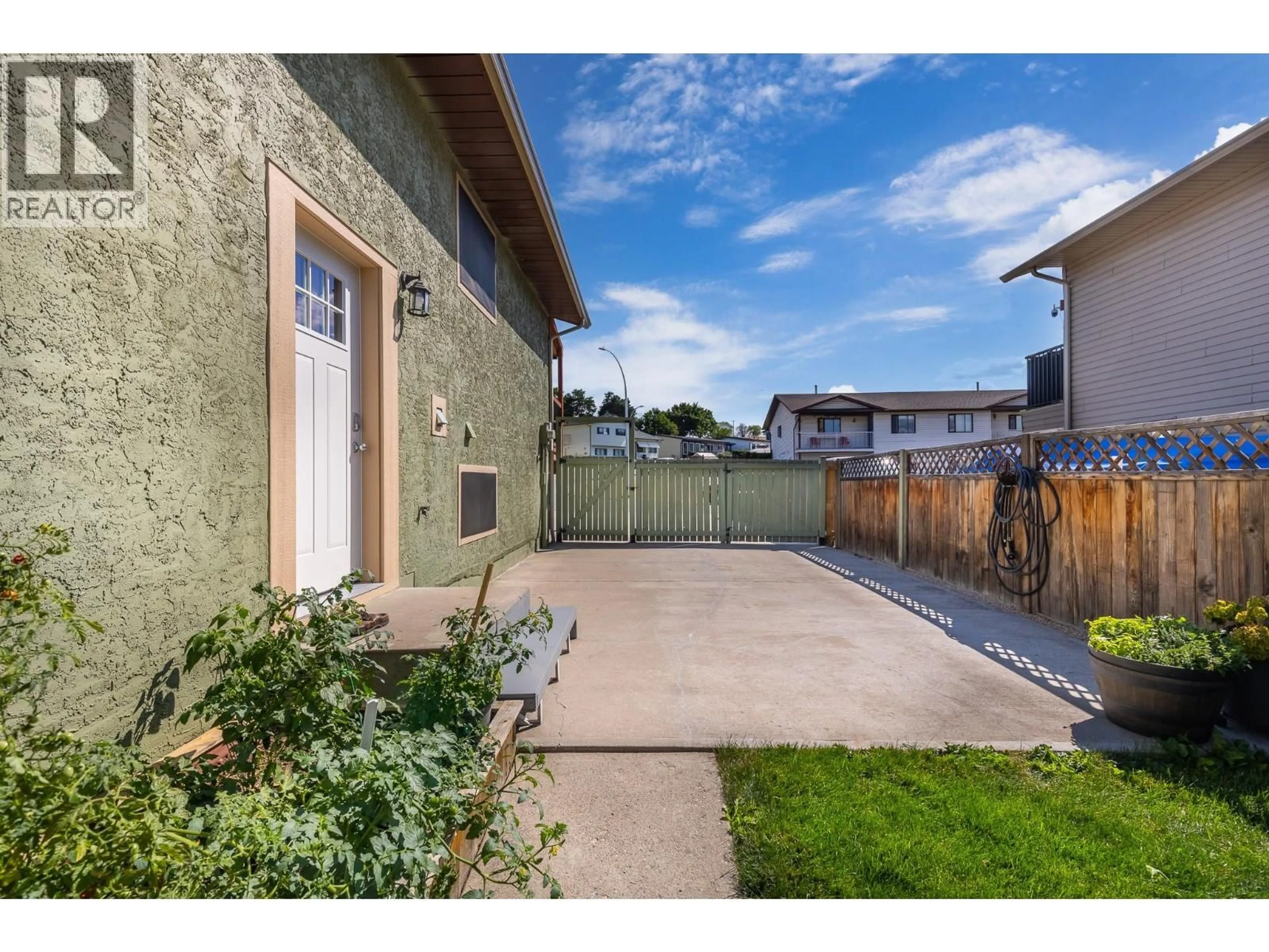 Patio, street for 3703 COMMONAGE CRESCENT, Vernon British Columbia V1T8M4