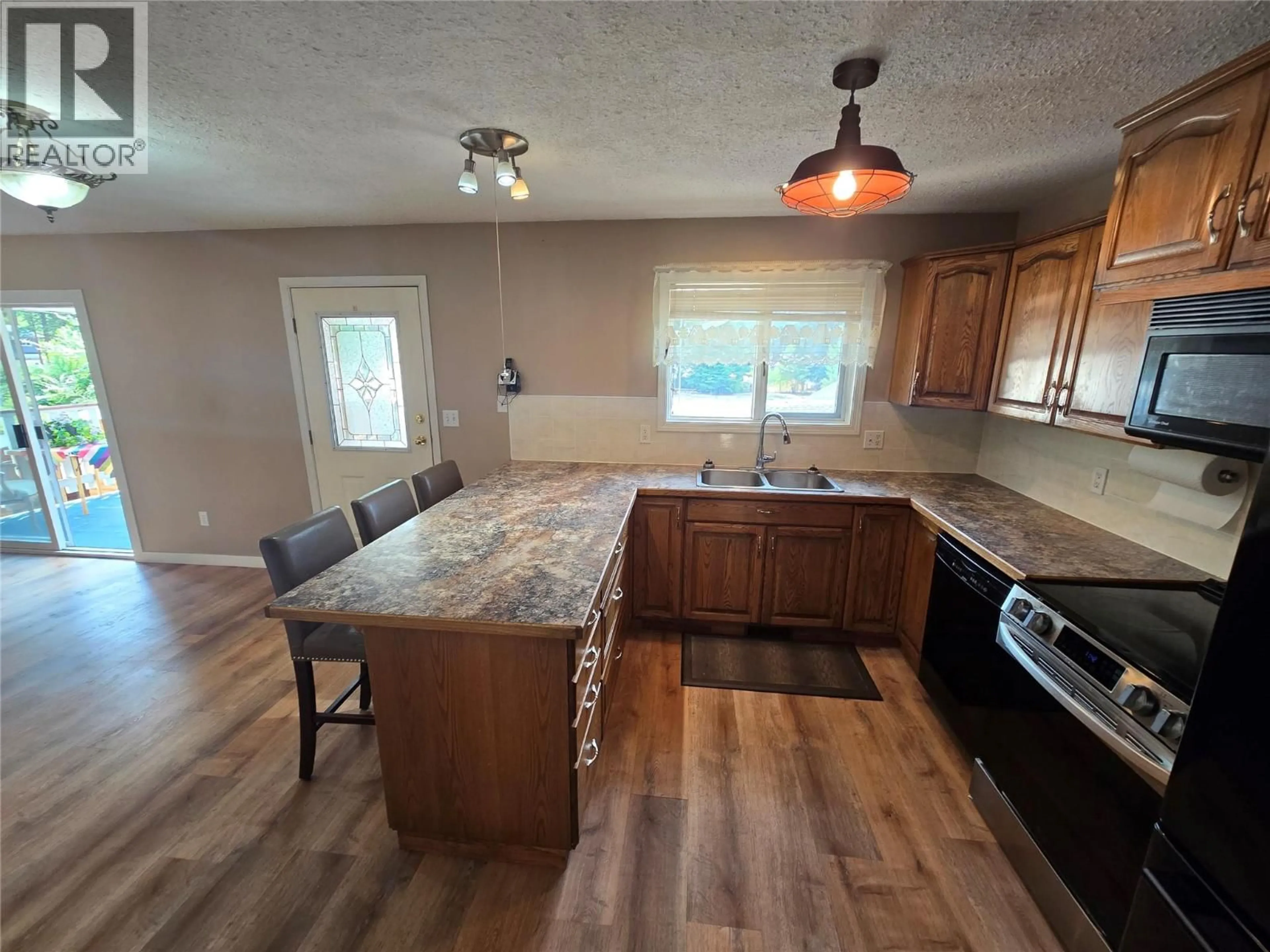 Open concept kitchen, unknown for 646 HAIGH ROAD, Kamloops British Columbia V0E1E0