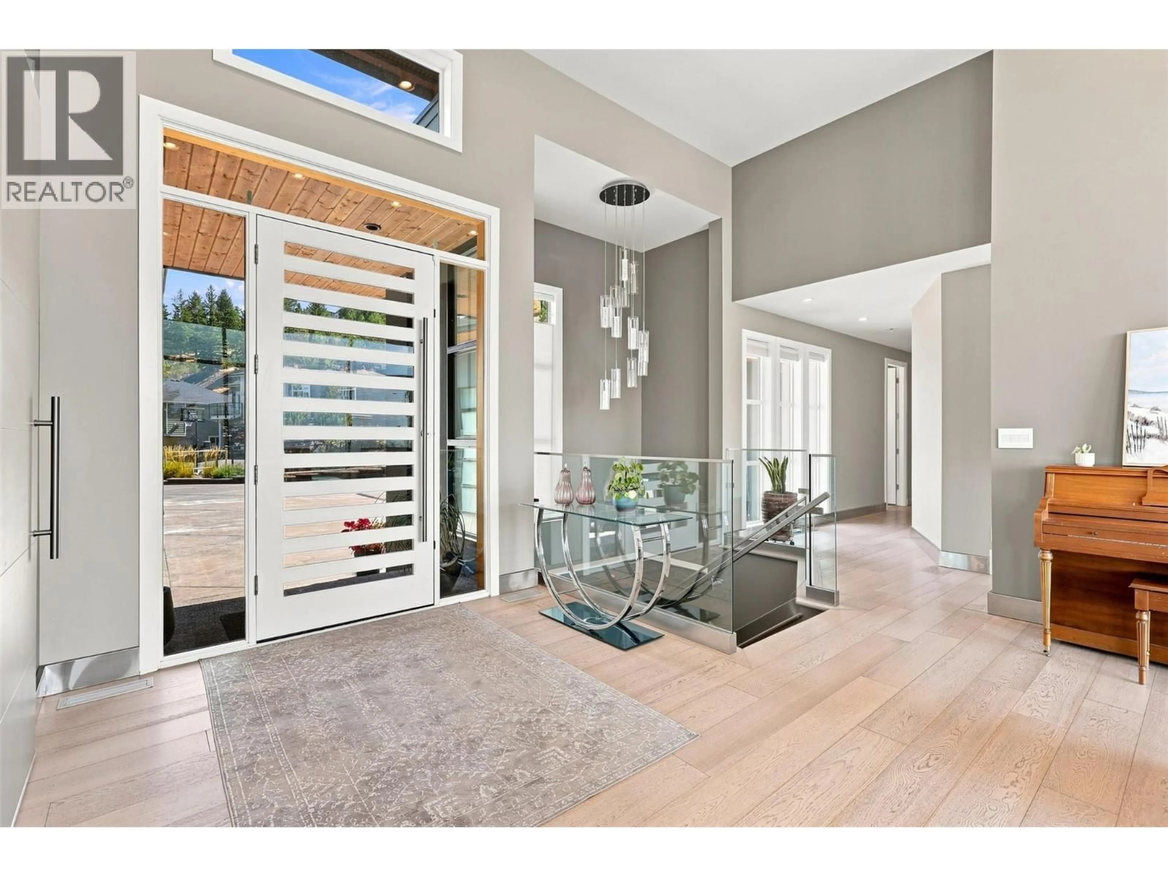 Indoor entryway for 1798 GALORE PLACE, Kamloops British Columbia V2E0A7