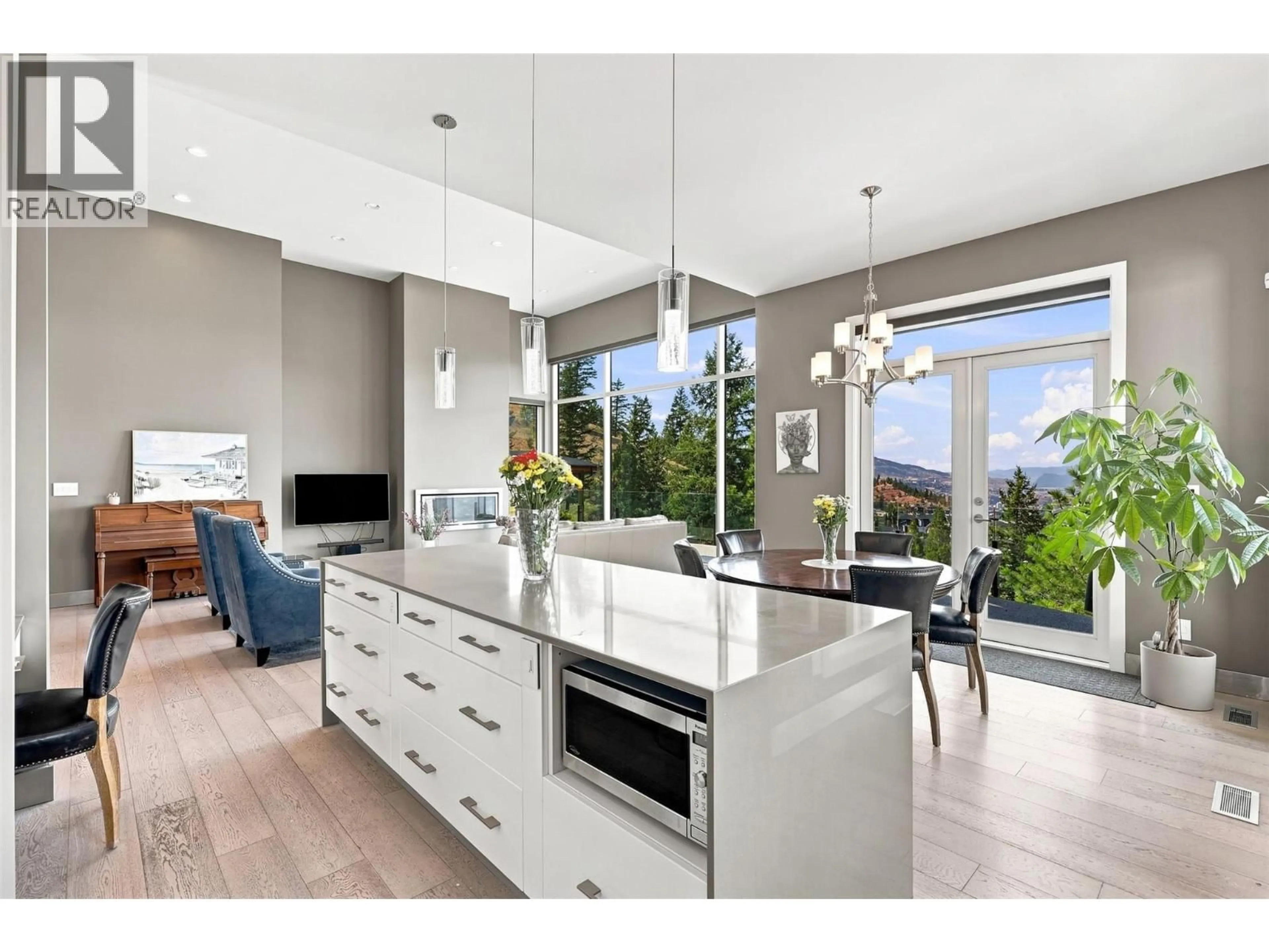 Open concept kitchen, unknown for 1798 GALORE PLACE, Kamloops British Columbia V2E0A7
