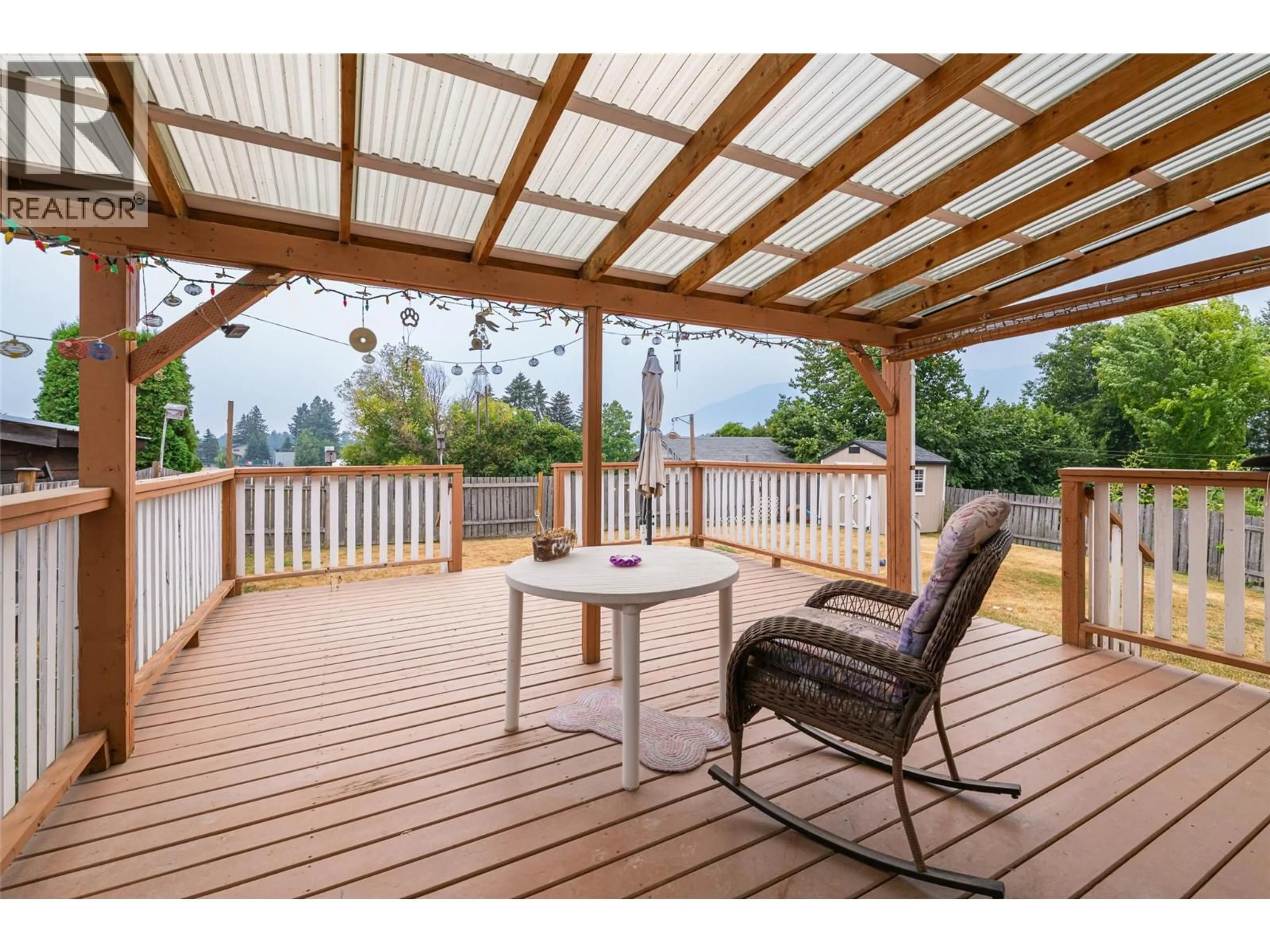 Patio, unknown for 307 DUGAN STREET, Creston British Columbia V0B1G3