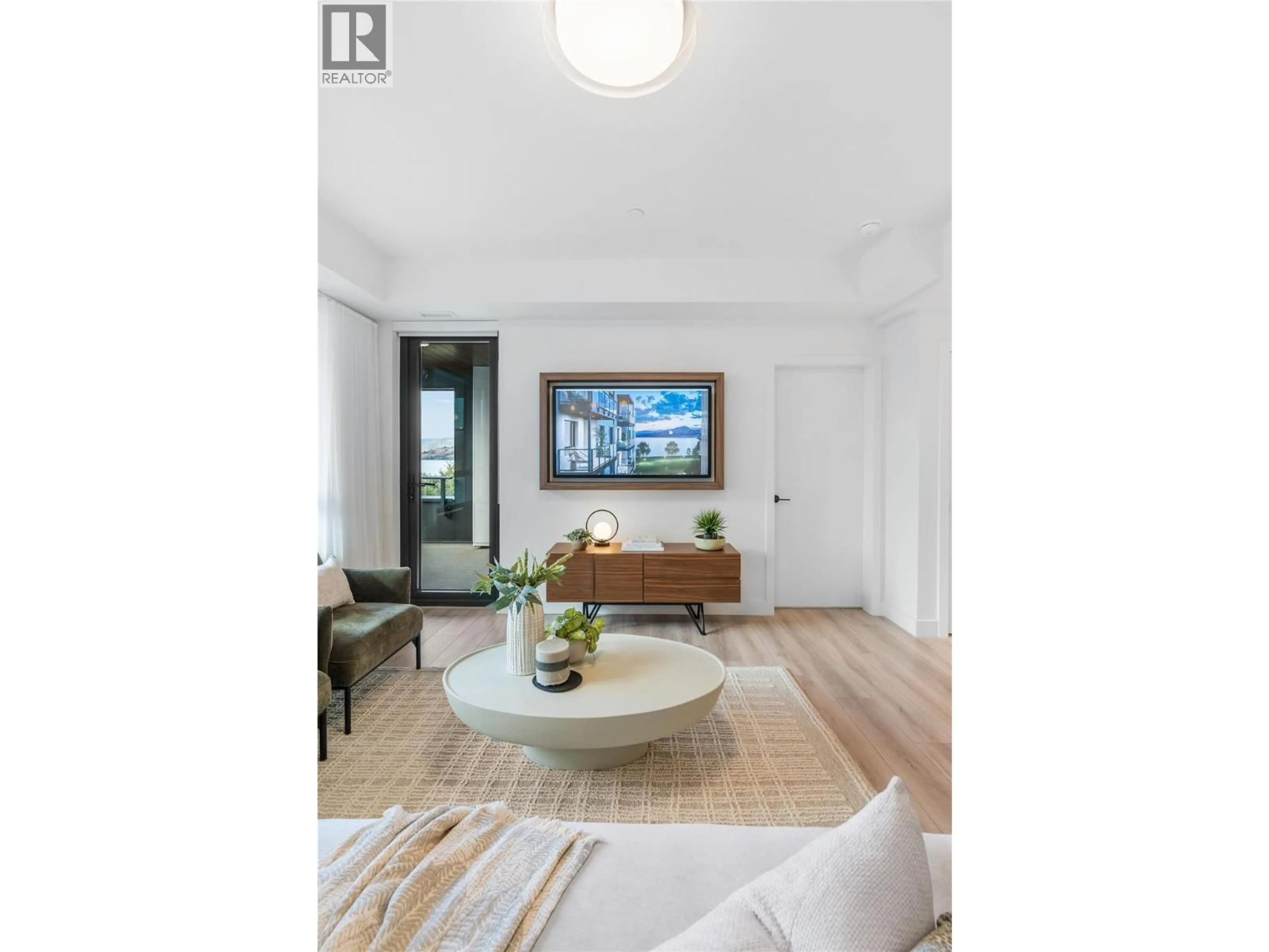 Unknown for 512 - 3051 ABBOTT STREET, Kelowna British Columbia V1Y0P1