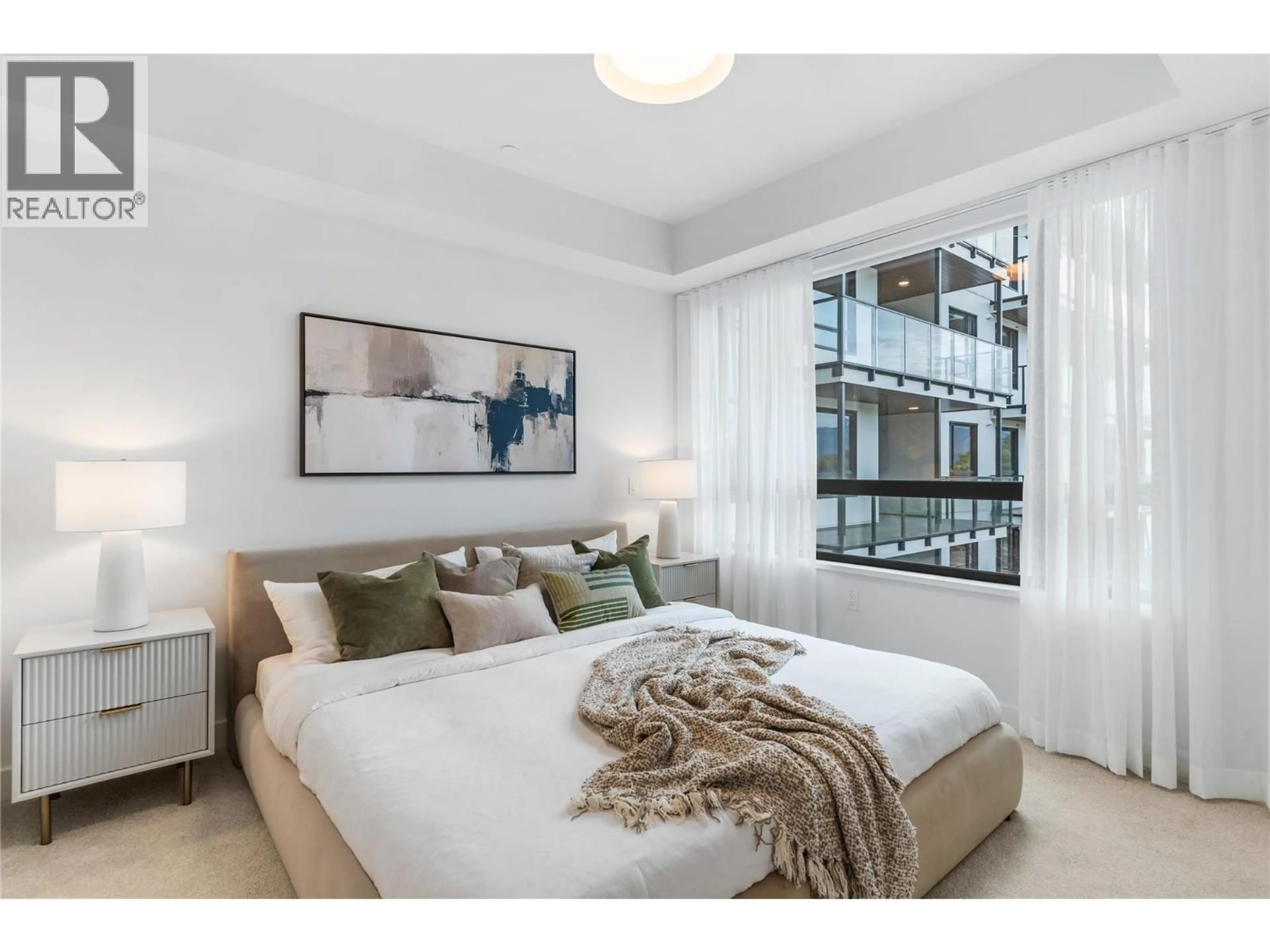 Bedroom with bed, unknown for 512 - 3051 ABBOTT STREET, Kelowna British Columbia V1Y0P1