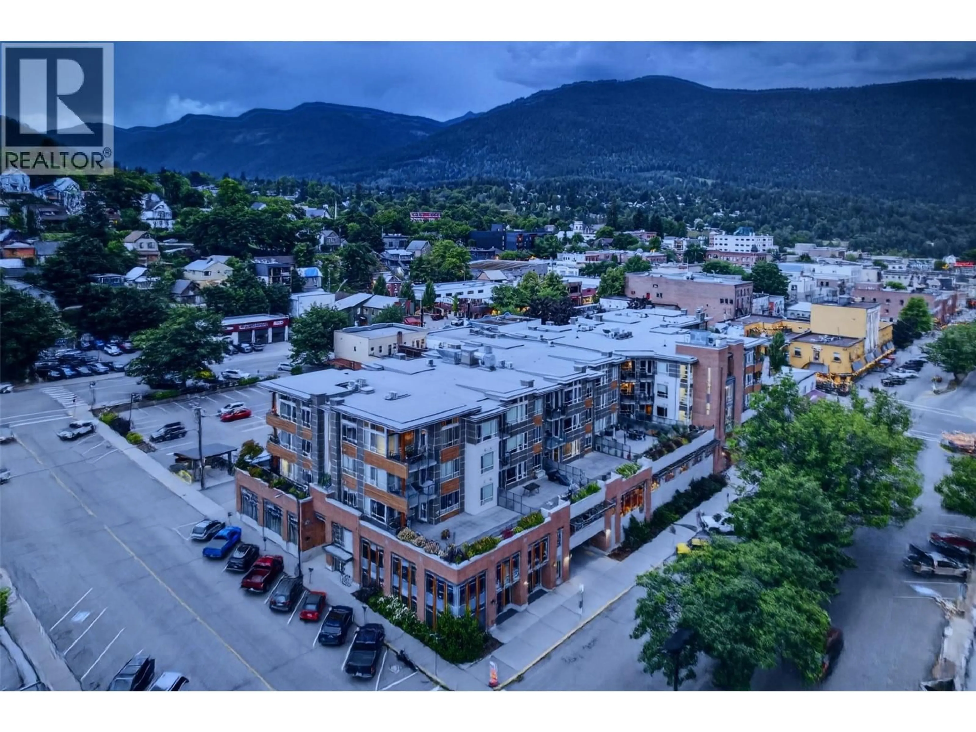 A pic from outside/outdoor area/front of a property/back of a property/a pic from drone, mountain view for 301 - 710 VERNON STREET, Nelson British Columbia V1L4G2