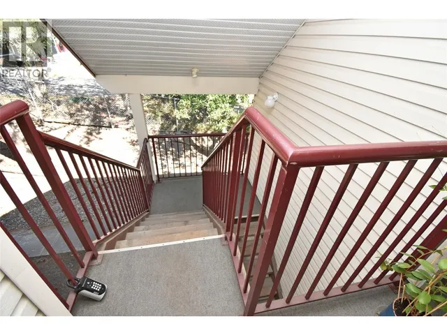 7 - 4800 HERITAGE DRIVE, Vernon 4