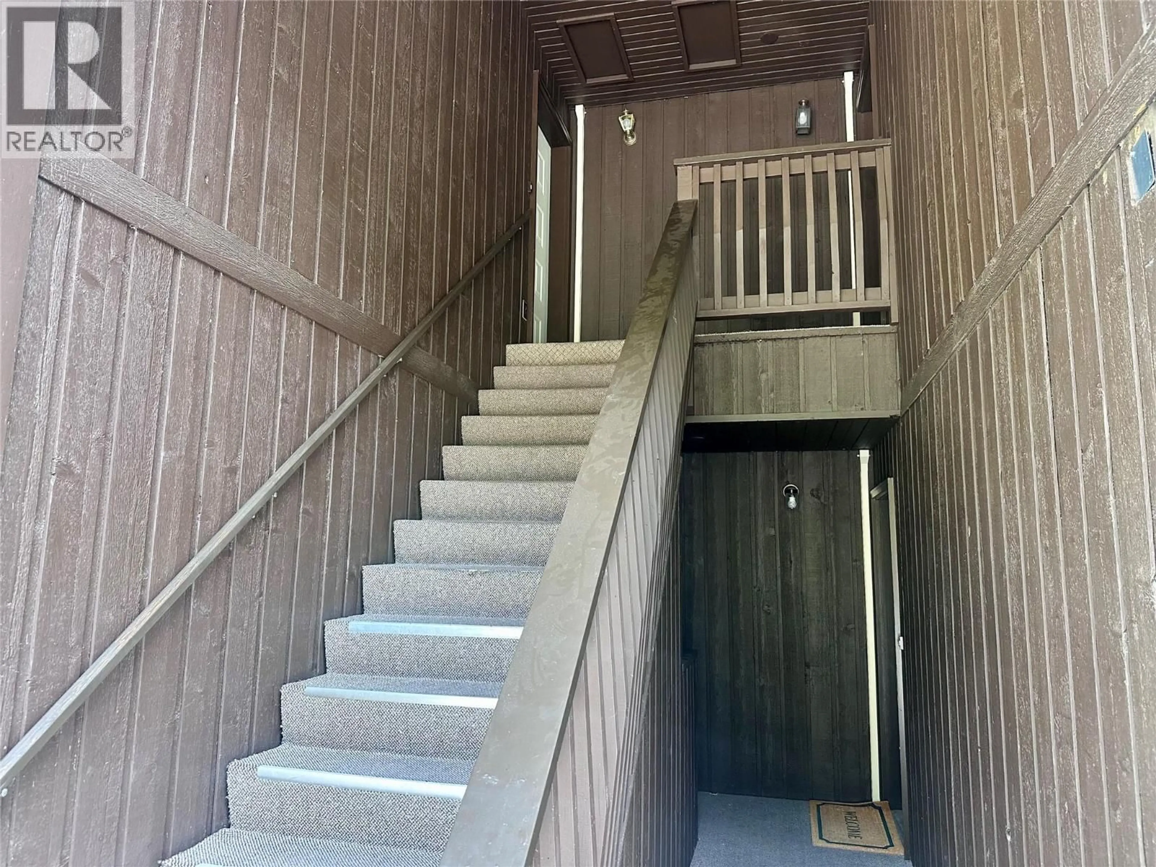 Stairs for 30 - 1691 3A HIGHWAY, Nelson British Columbia V1L6J8