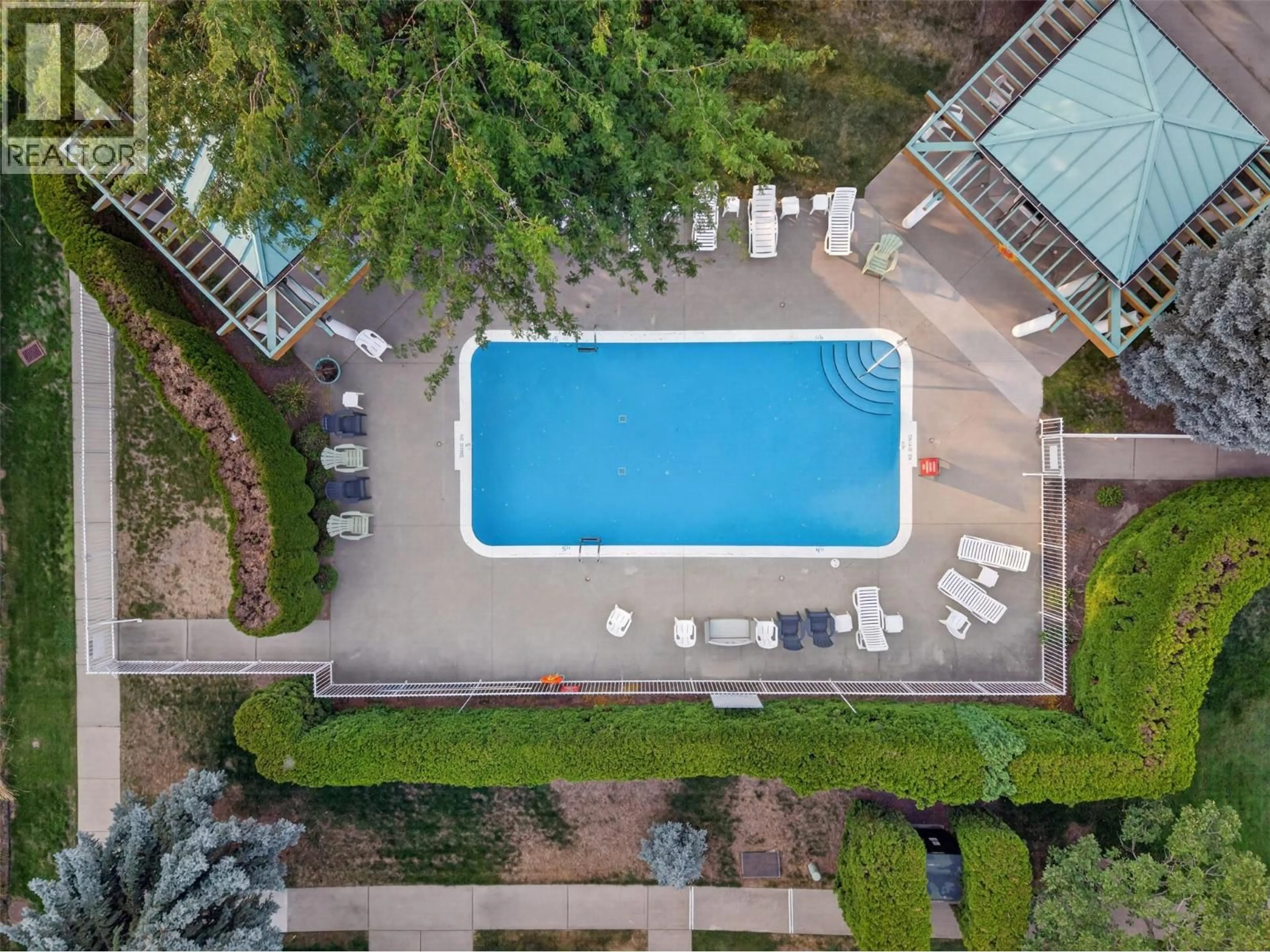Pool for 205 - 2350 STILLINGFLEET ROAD, Kelowna British Columbia V1W3X9