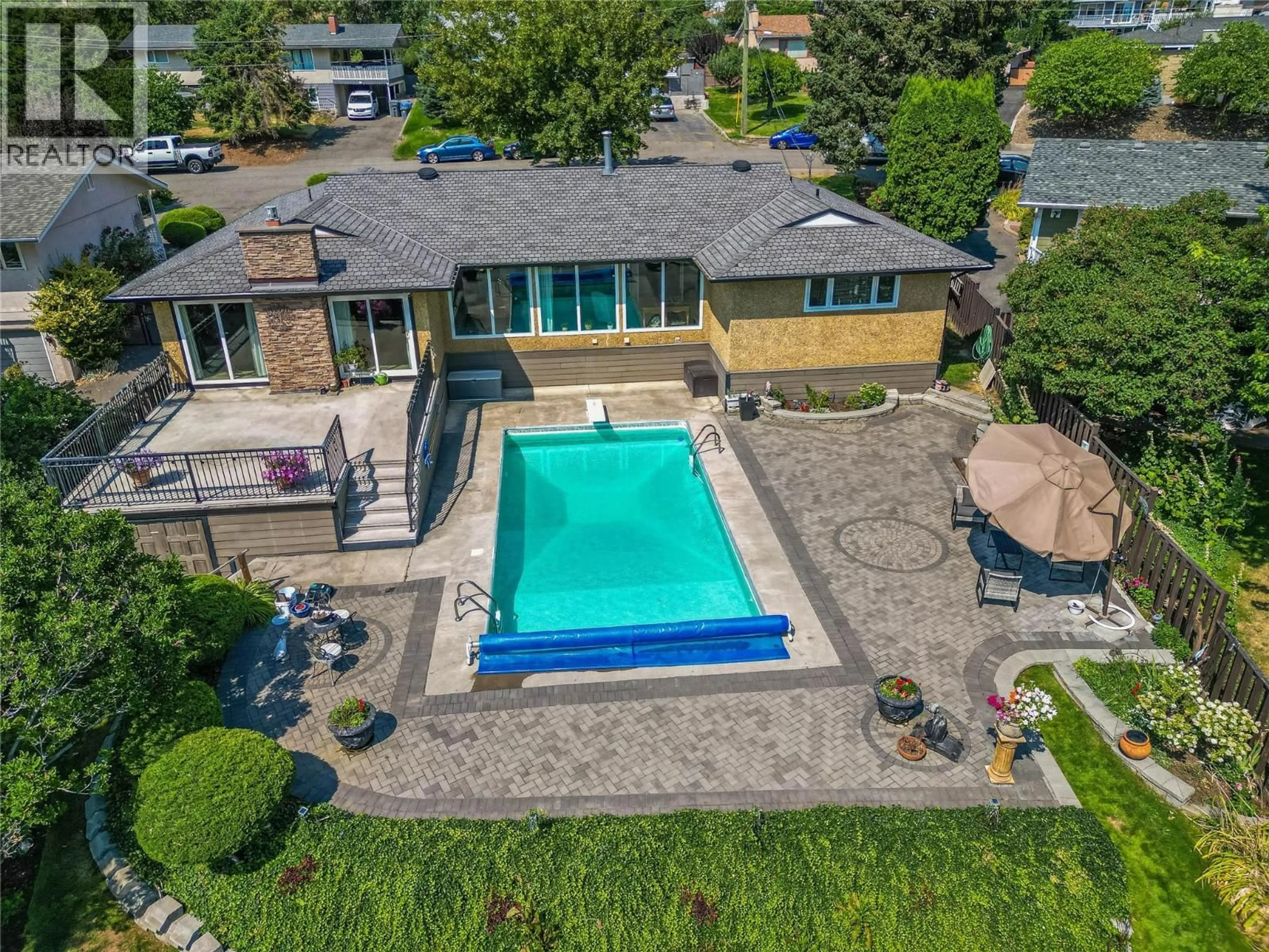 A pic from outside/outdoor area/front of a property/back of a property/a pic from drone, water/lake/river/ocean view for 857 ORCREST DRIVE, Kamloops British Columbia V2B6T3
