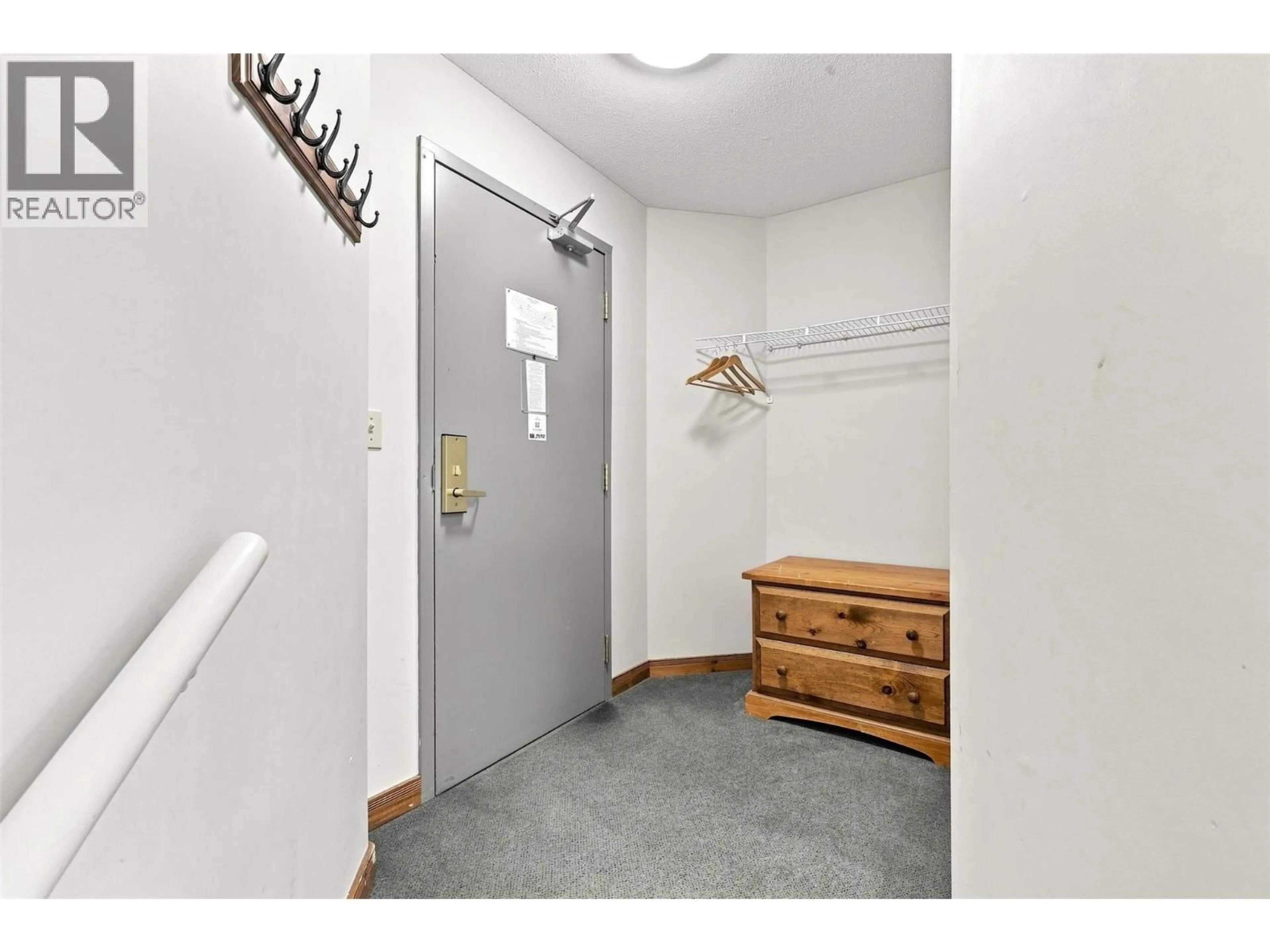 Indoor entryway for 331 - 3160 CREEKSIDE WAY, Sun Peaks British Columbia V0E5N0