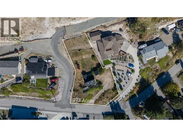 5940 VICTORIA STREET, Peachland 3