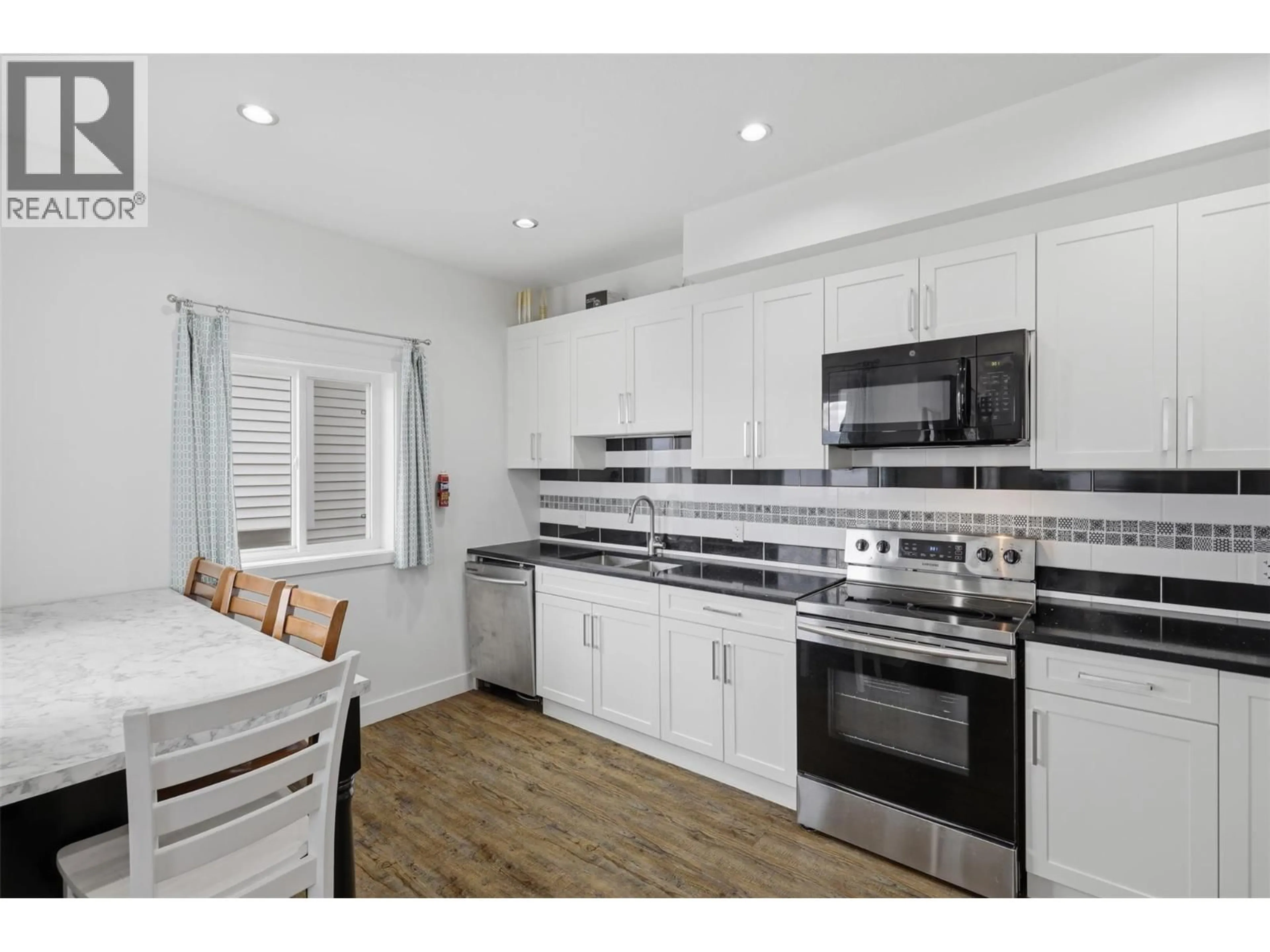 Open concept kitchen, unknown for 102 - 438 WADDINGTON DRIVE, Kamloops British Columbia V2E0E1