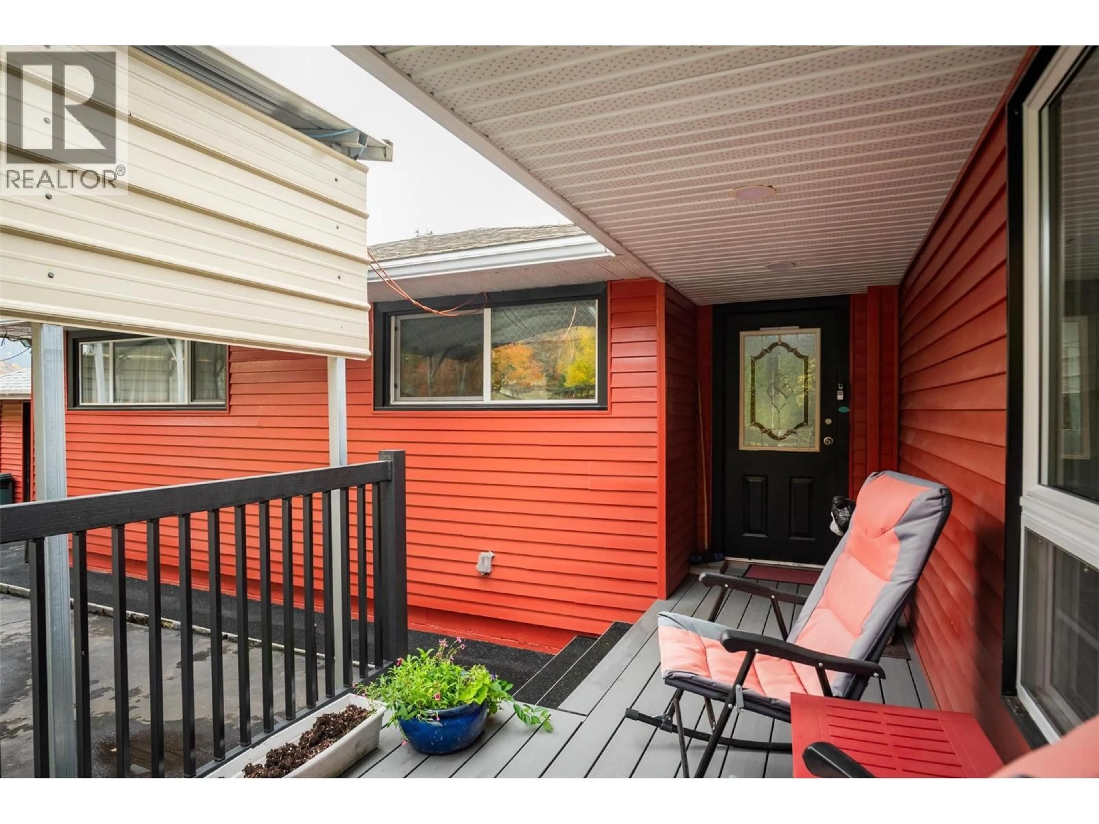 Patio, street for 8329 HIGHWAY 3B OTHER, Trail British Columbia V1R4W3