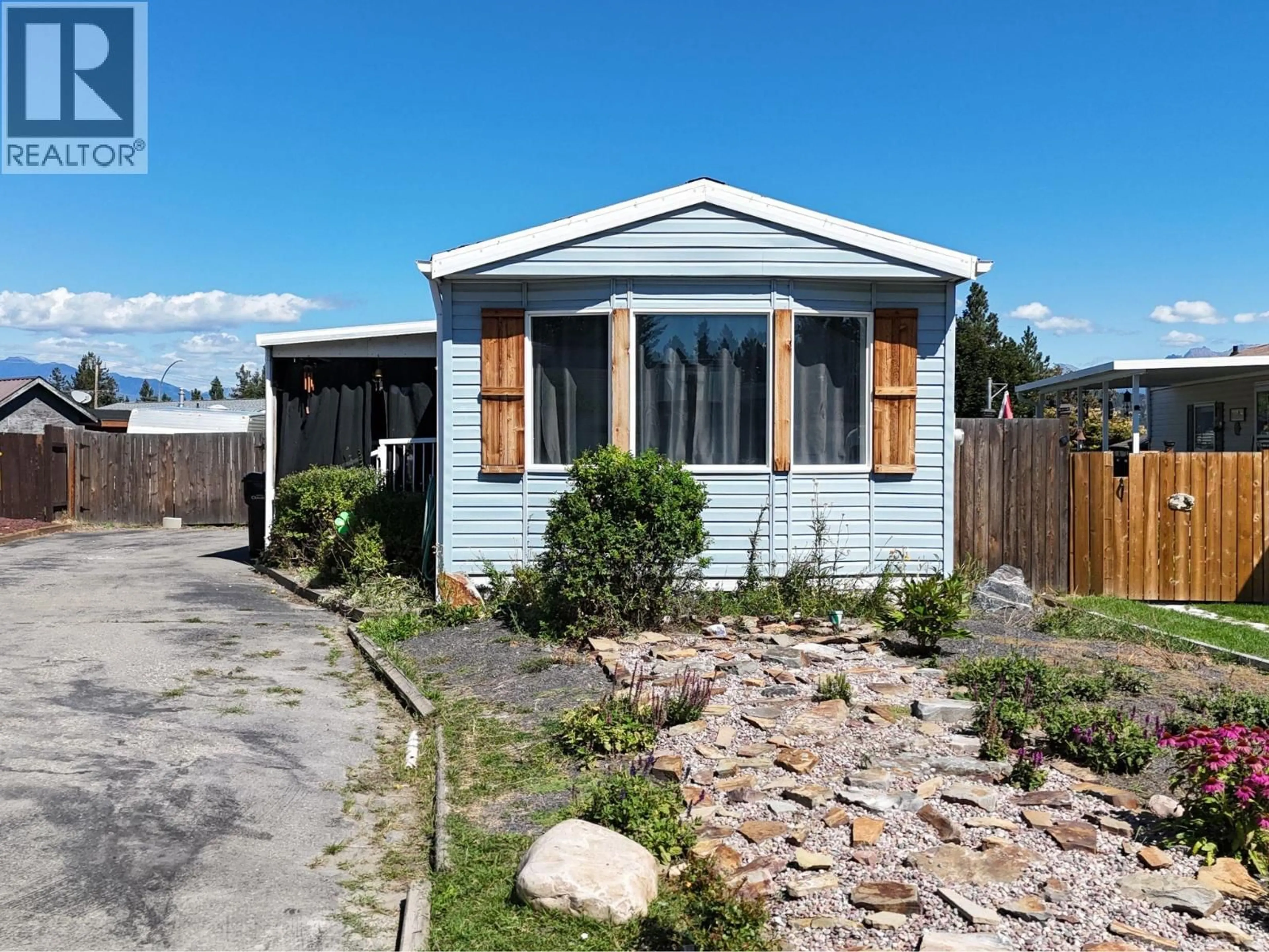 Home with vinyl exterior material, street for 316 MISSION PLACE, Cranbrook British Columbia V1C6P7