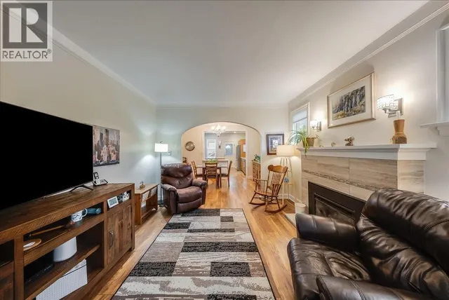 2081 SECOND AVENUE, Trail 4