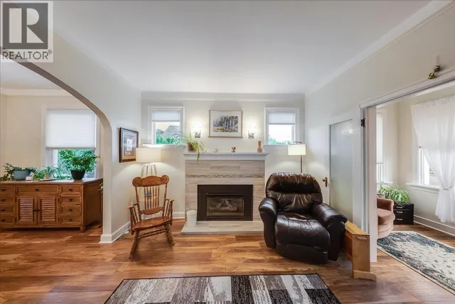 2081 SECOND AVENUE, Trail 5
