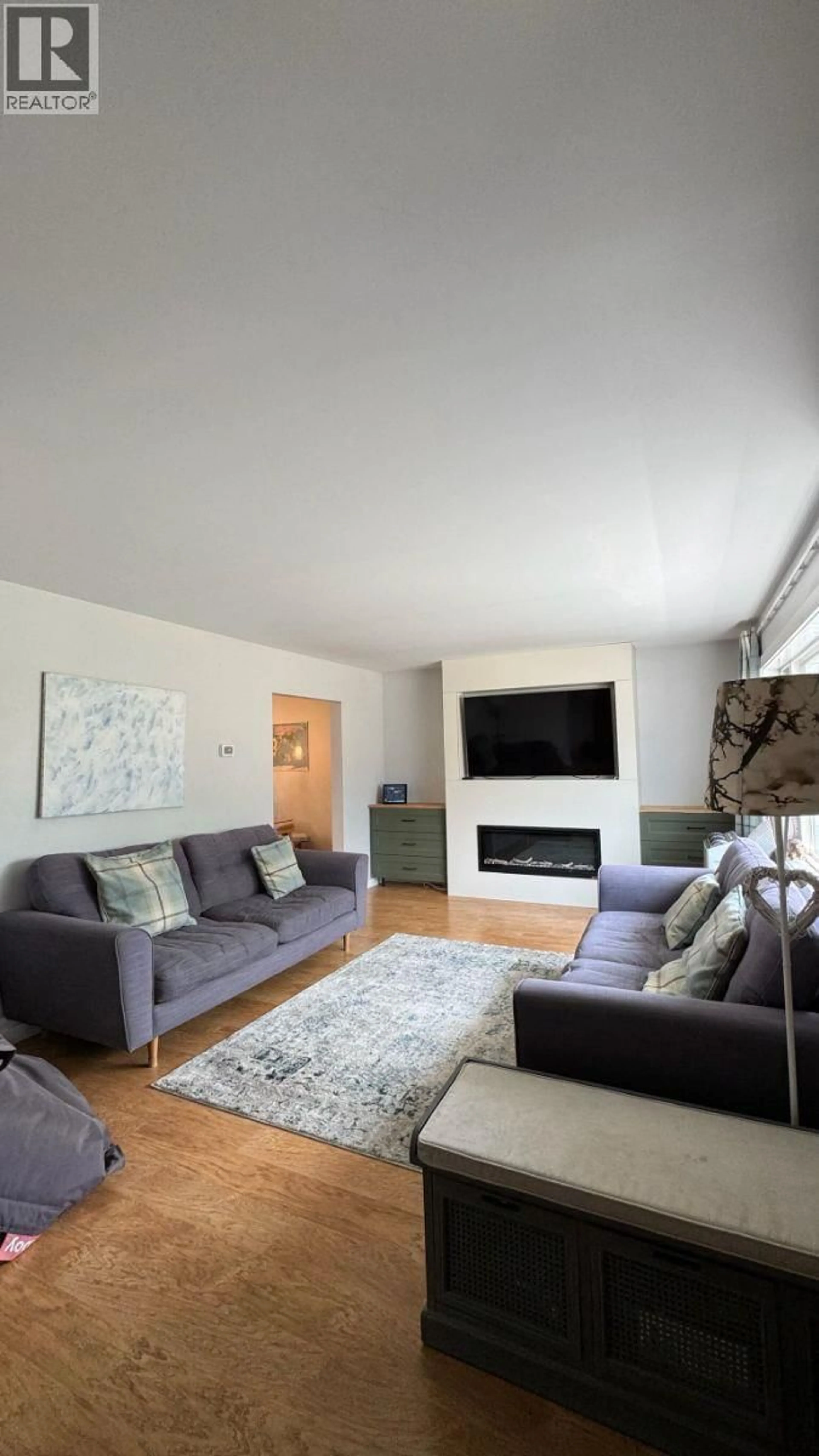 Living room with furniture, unknown for 711 10TH STREET SOUTH, Golden British Columbia V0A1H0
