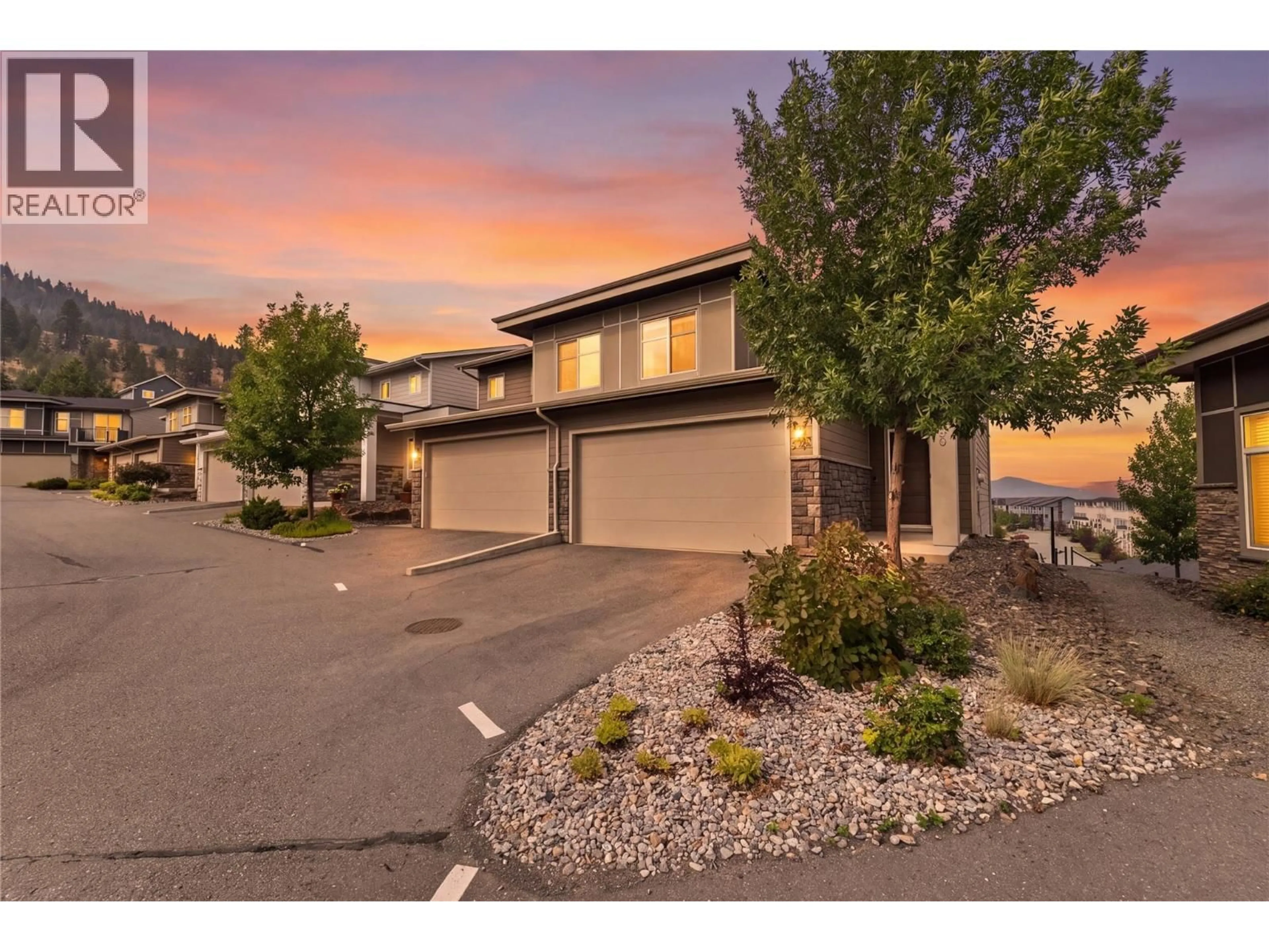 A pic from outside/outdoor area/front of a property/back of a property/a pic from drone, unknown for 120 - 1993 QU'APPELLE BOULEVARD, Kamloops British Columbia V2E0C2