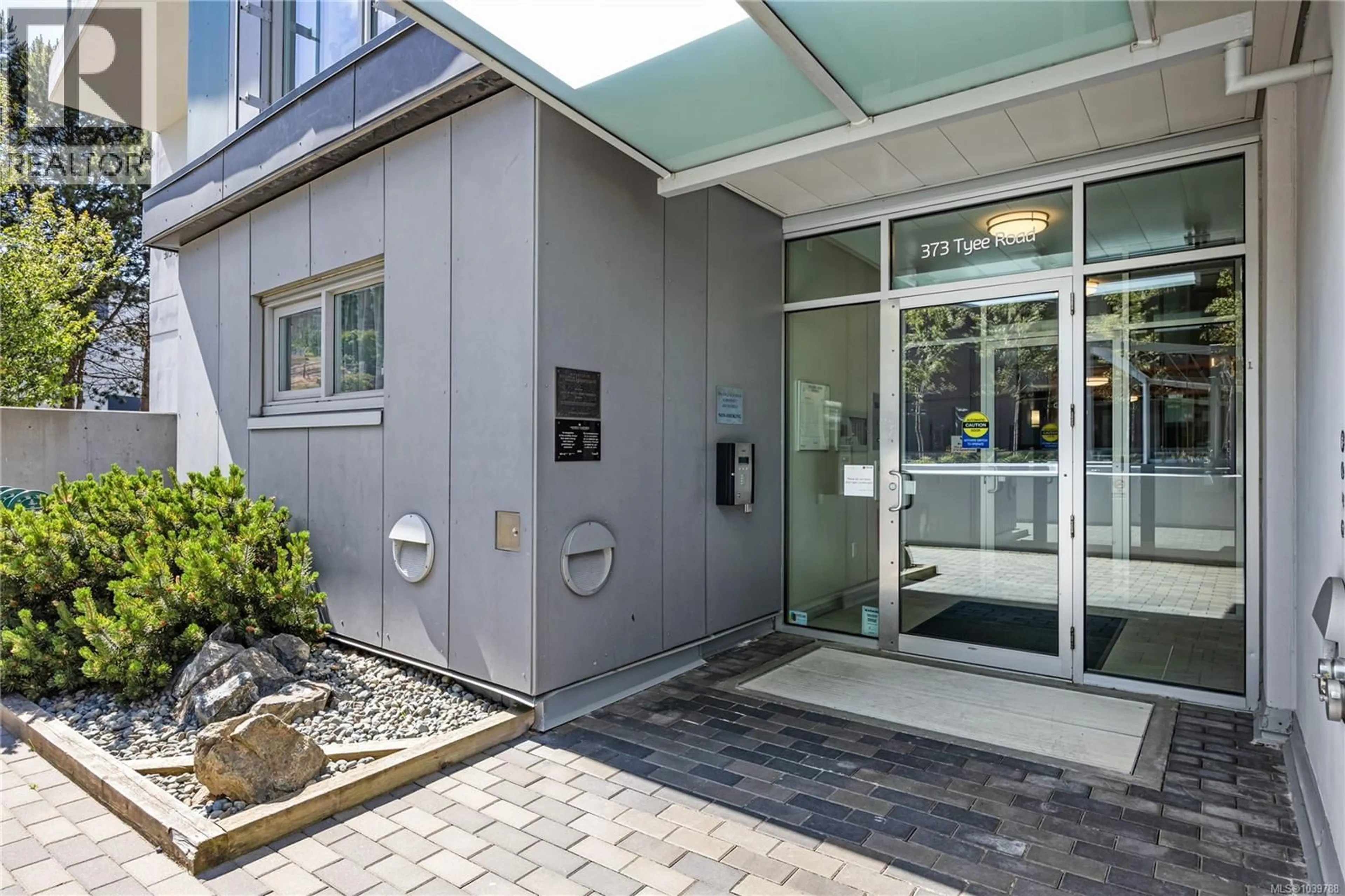 Unknown for 303 - 373 TYEE ROAD, Victoria British Columbia V9A0B3