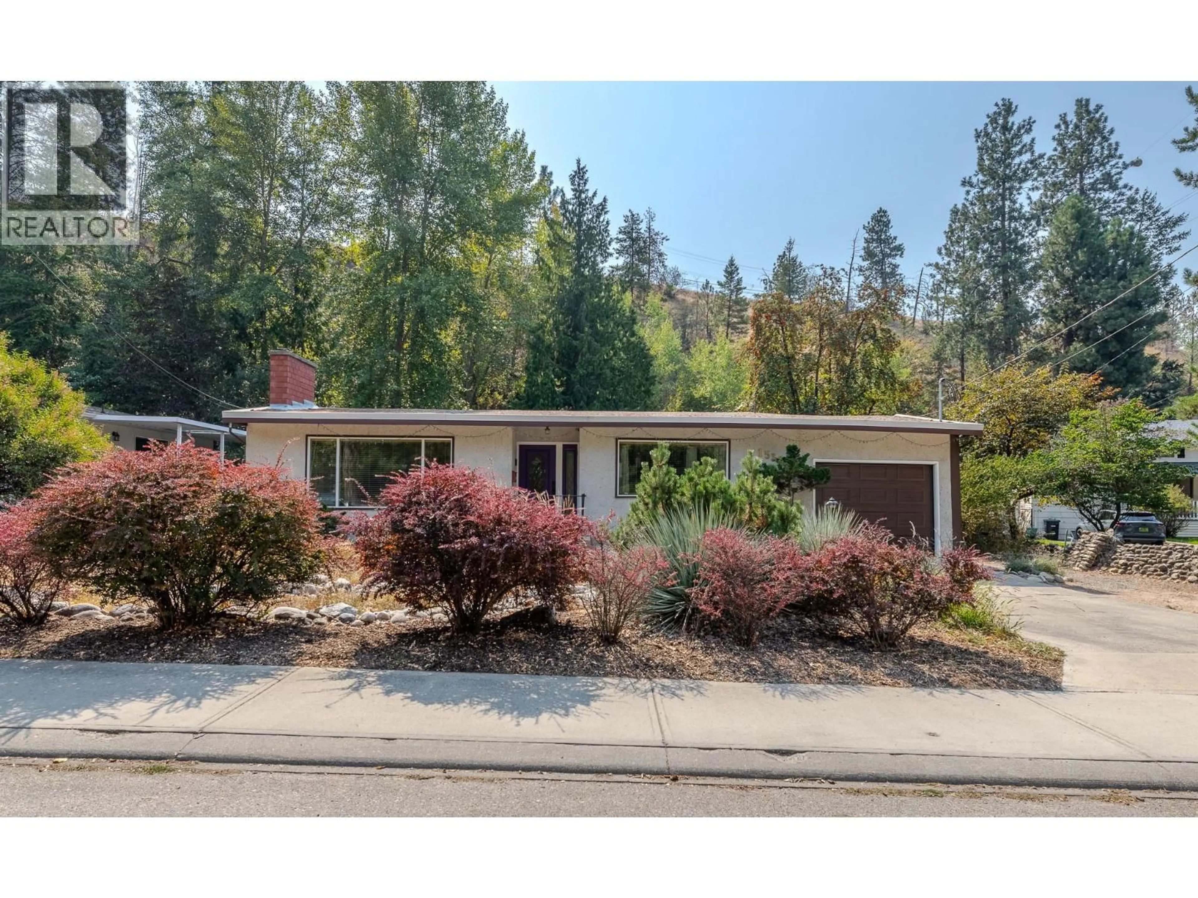 Home with vinyl exterior material, street for 1530 PENTICTON AVENUE, Penticton British Columbia V2A2N5