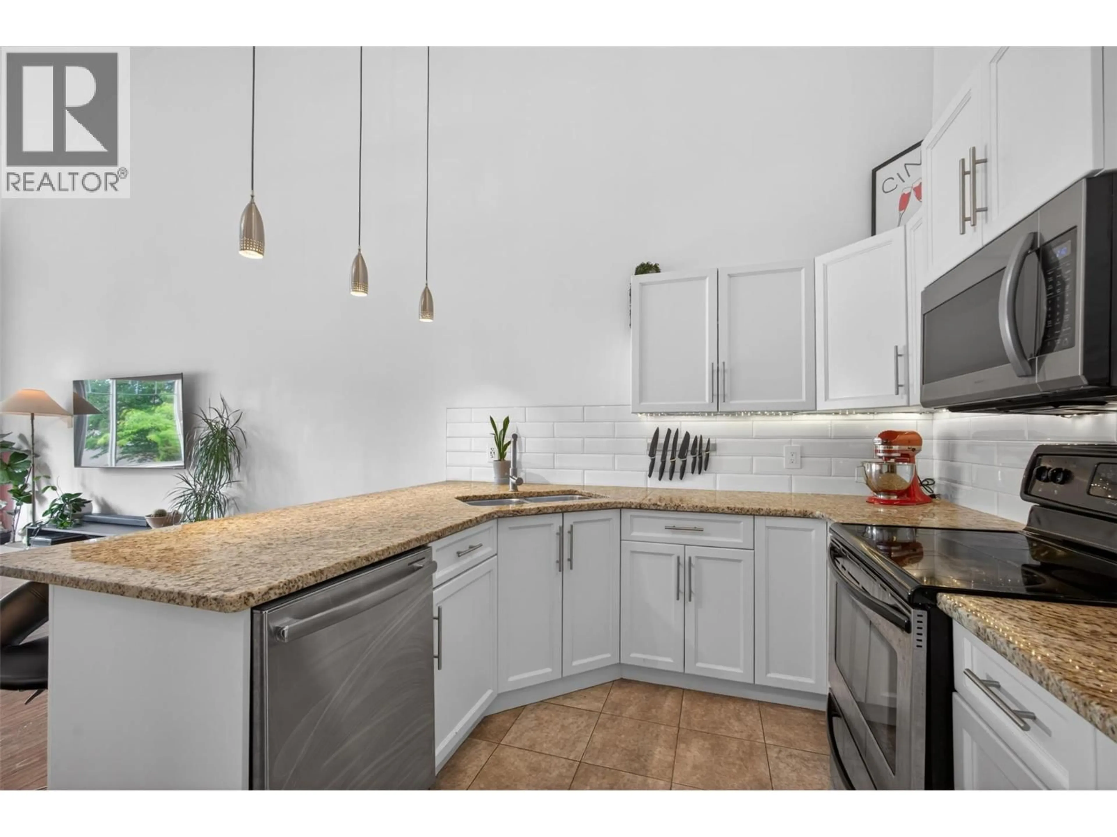 Unknown for 303 - 2120 SHANNON RIDGE DRIVE, West Kelowna British Columbia V4T2Z3