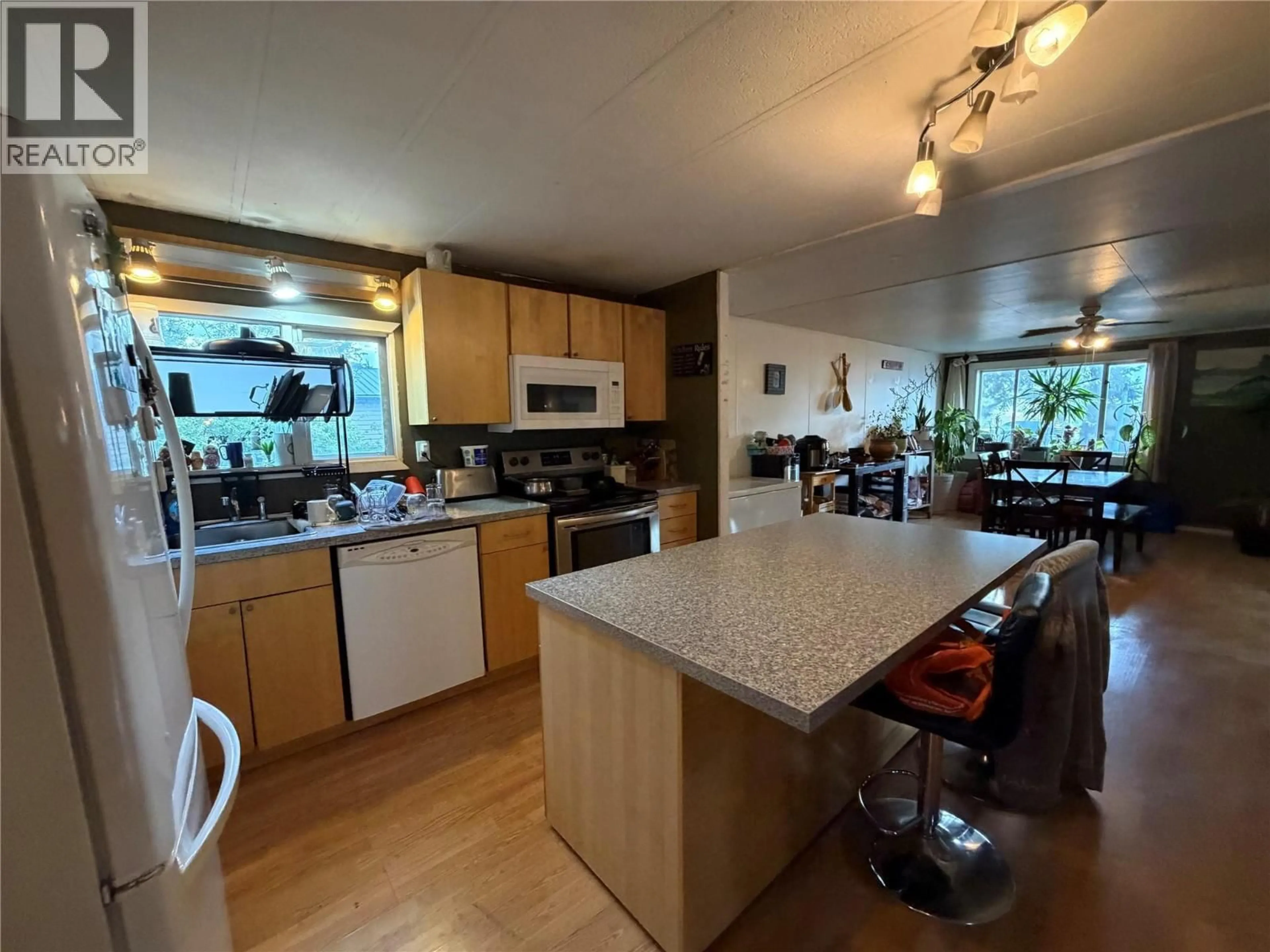 Open concept kitchen, unknown for 1288 DOUGLAS STREET, Merritt British Columbia V1K1C9