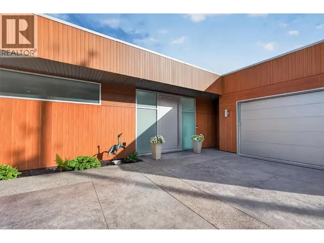 5835 VICARY ROAD, Peachland 5