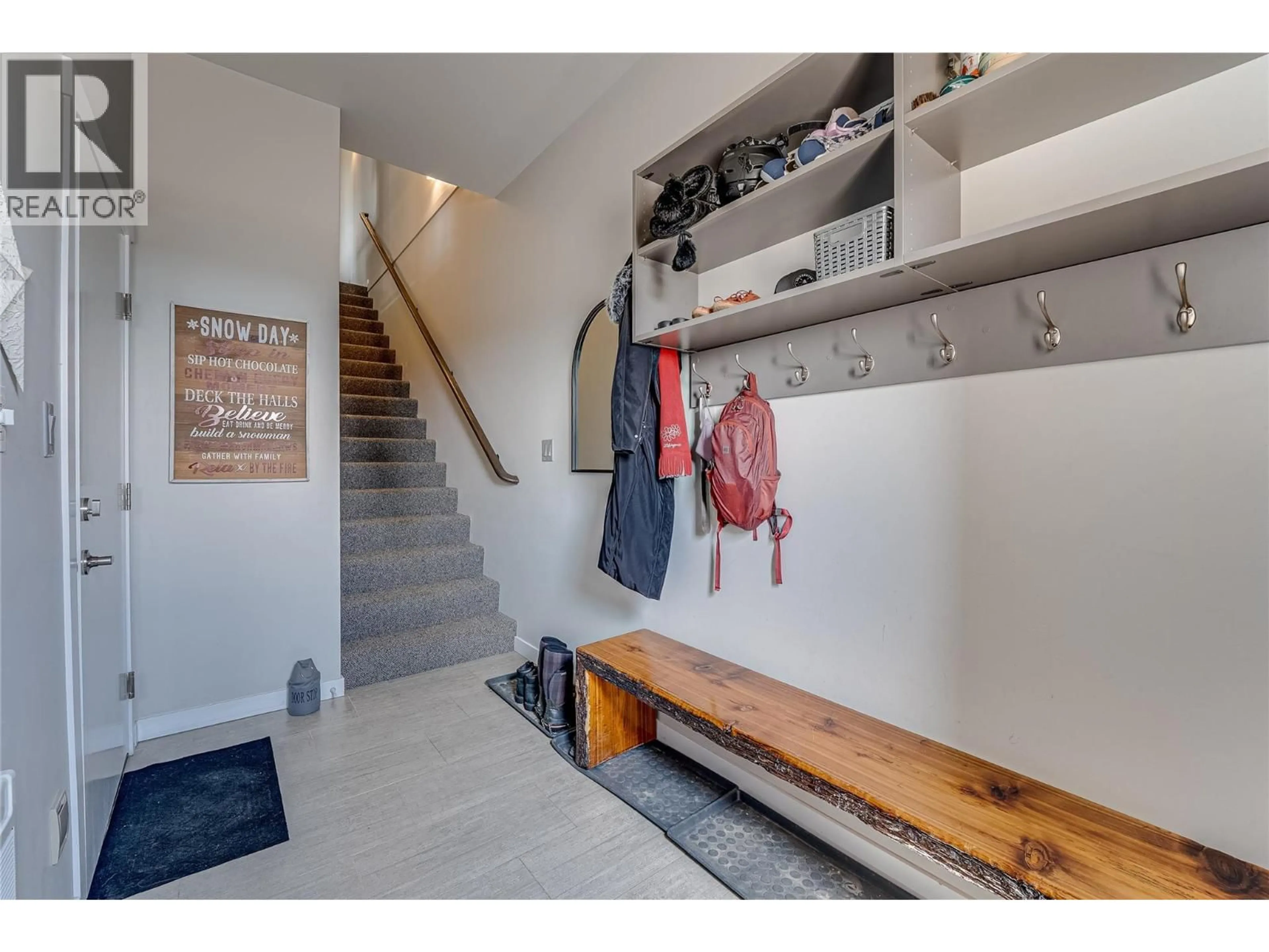 Indoor entryway for 1 - 9905 PINNACLES ROAD, Silver Star British Columbia V1B3M1