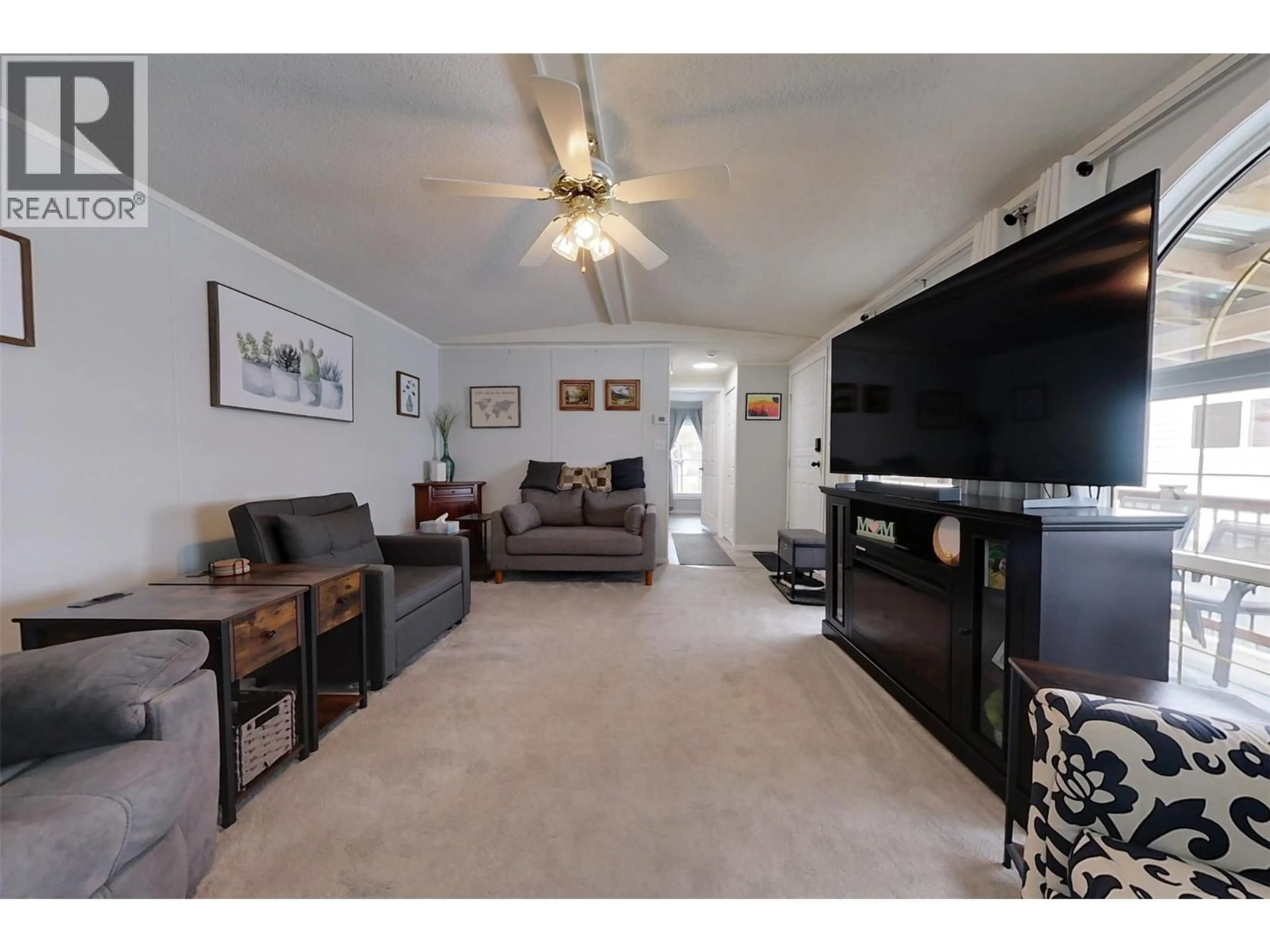 Living room with furniture, unknown for 61 - 724 INNES AVENUE, Cranbrook British Columbia V1C2A5