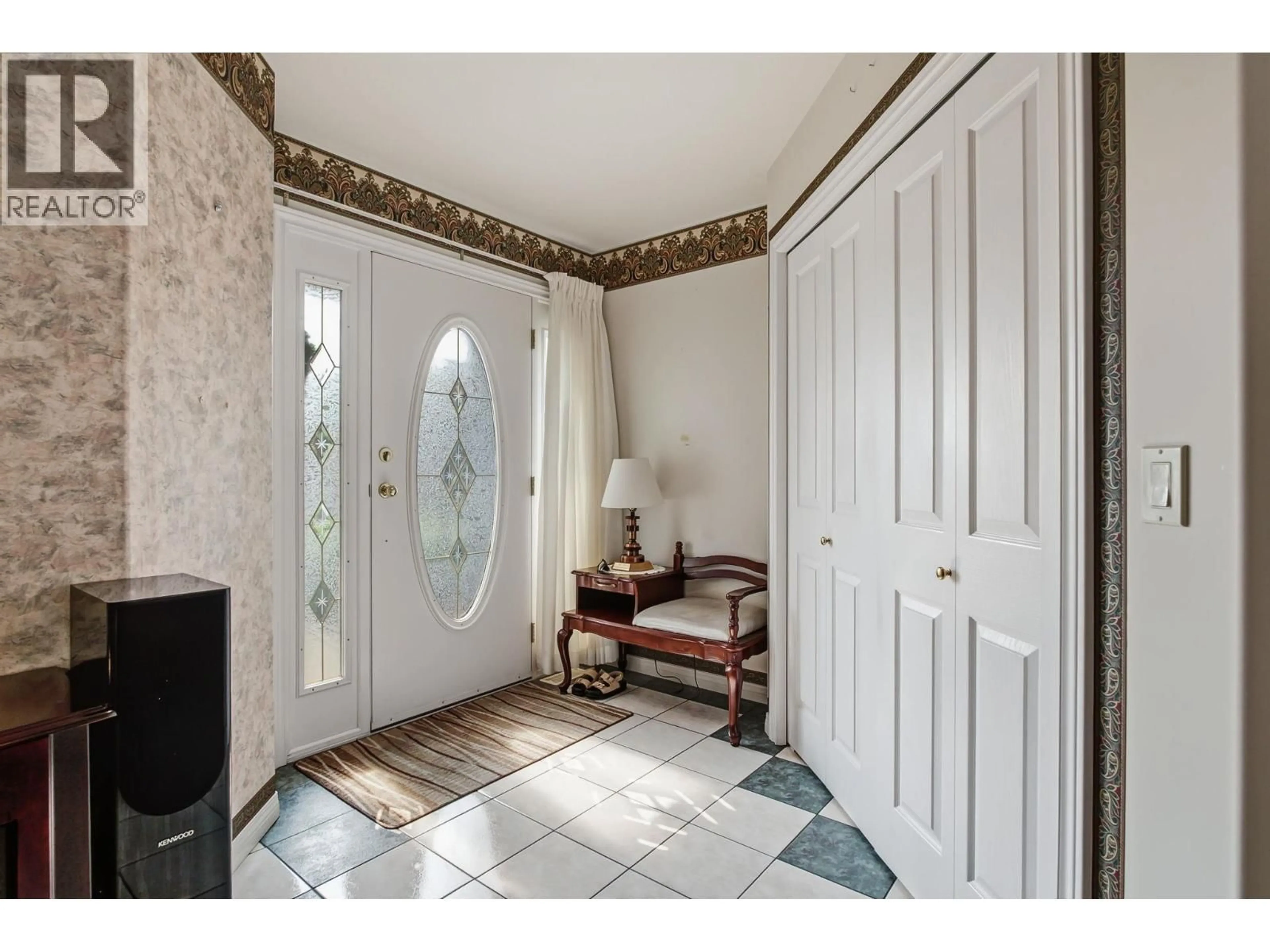Indoor entryway for 156 - 4074 GELLATLY ROAD, West Kelowna British Columbia V4T2S8